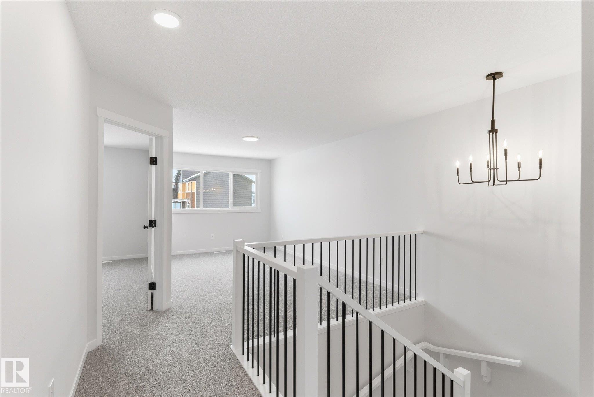 346 172 Avenue, Edmonton, AB - Indoor Photo Showing Other Room