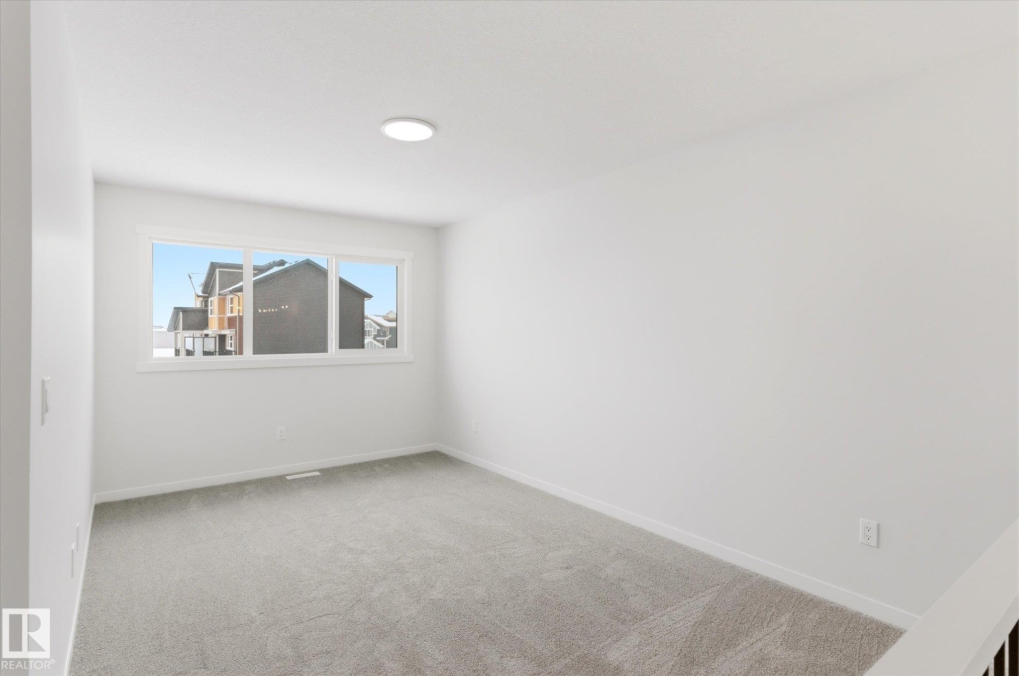 346 172 Avenue, Edmonton, AB - Indoor Photo Showing Other Room