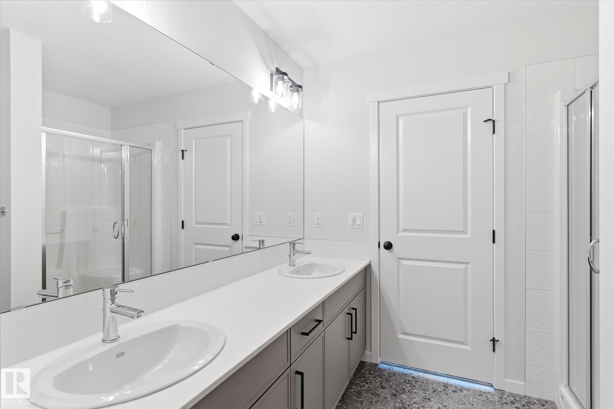 346 172 Avenue, Edmonton, AB - Indoor Photo Showing Bathroom
