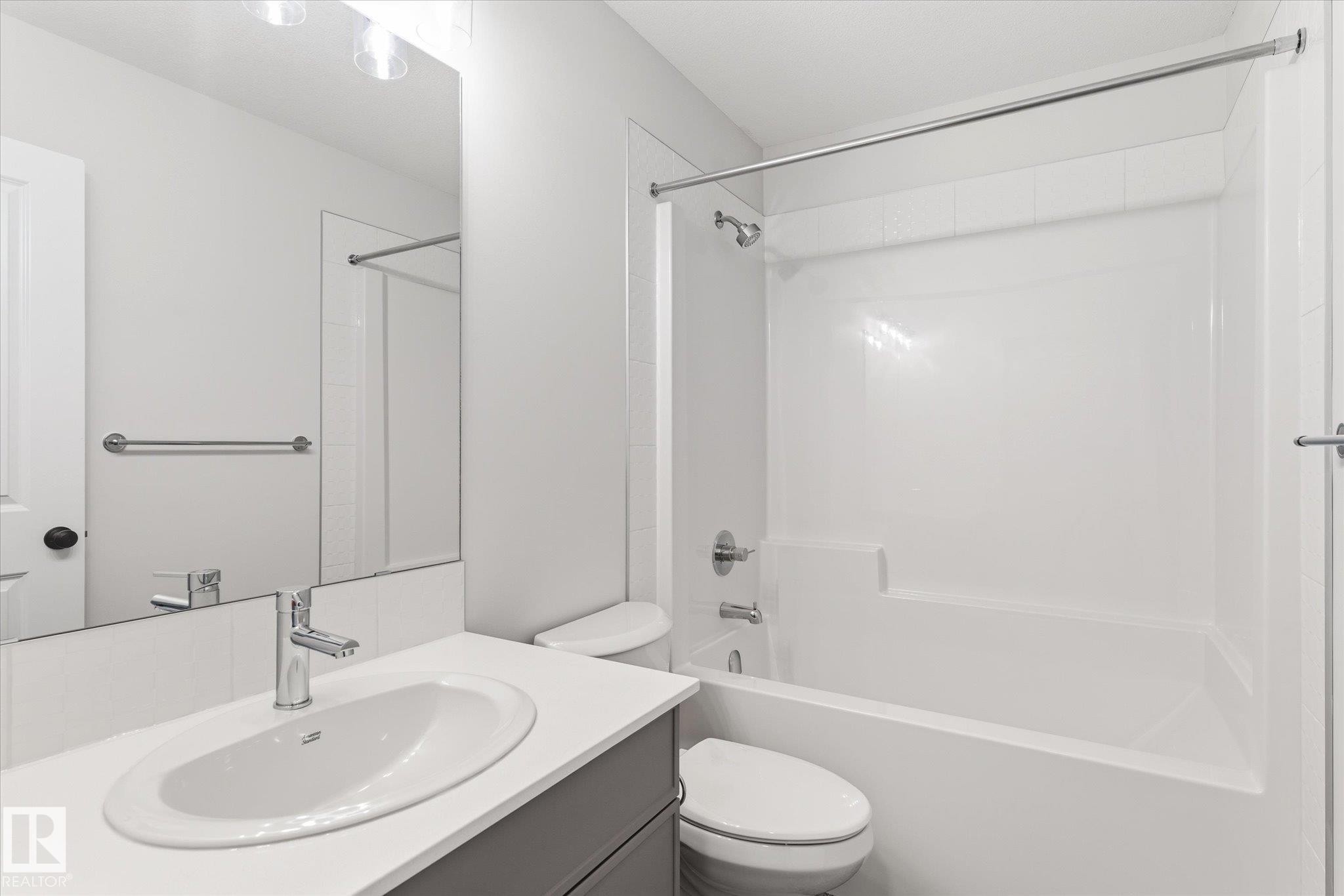 346 172 Avenue, Edmonton, AB - Indoor Photo Showing Bathroom