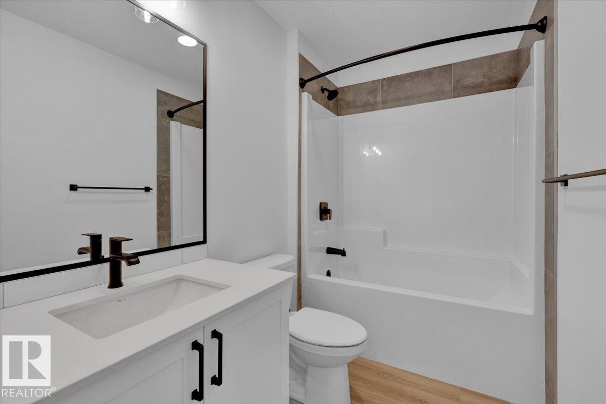 53 Sumac Close, Fort Saskatchewan, AB - Indoor Photo Showing Bathroom