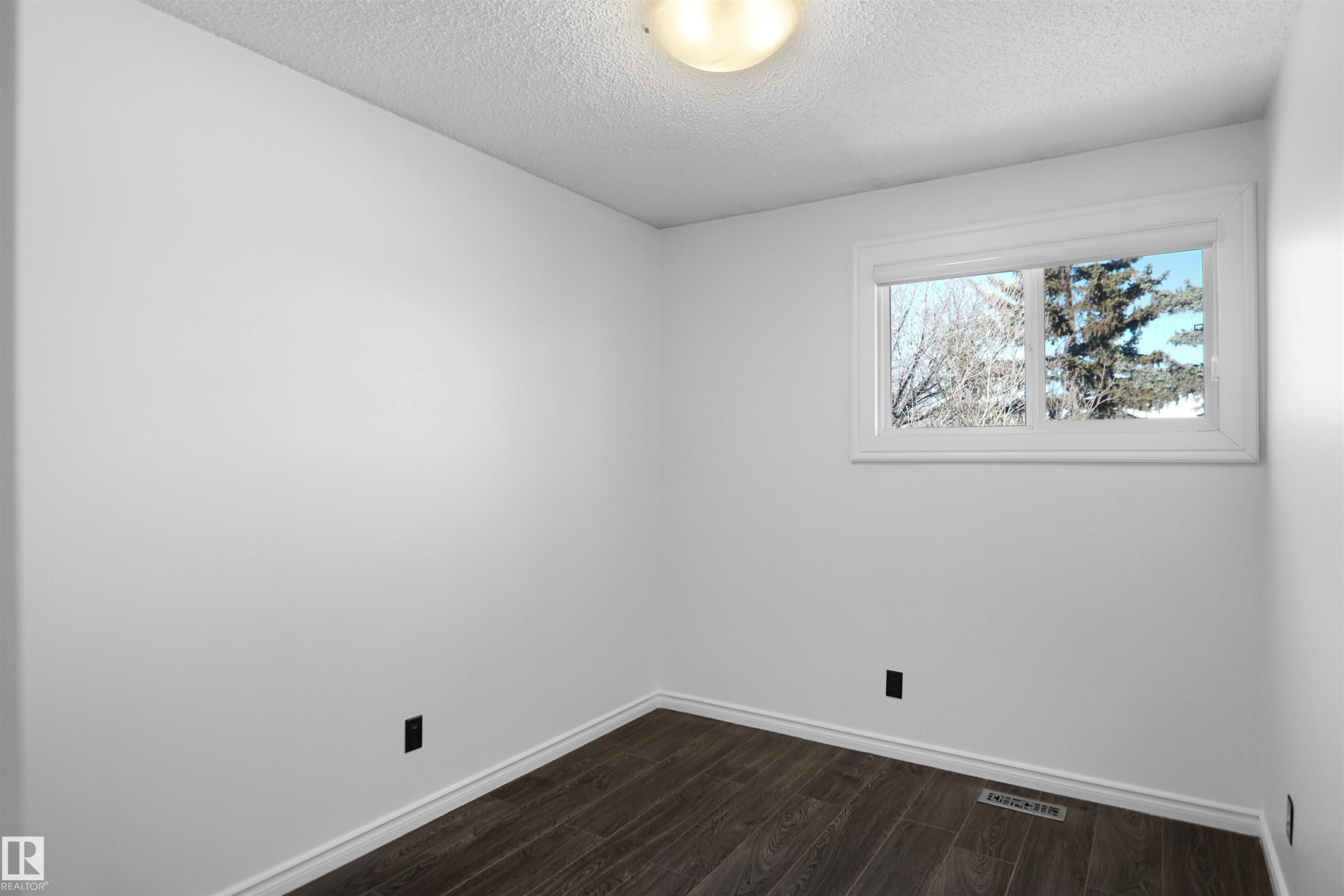 113 Habitat Crescent, Edmonton, AB - Indoor Photo Showing Other Room