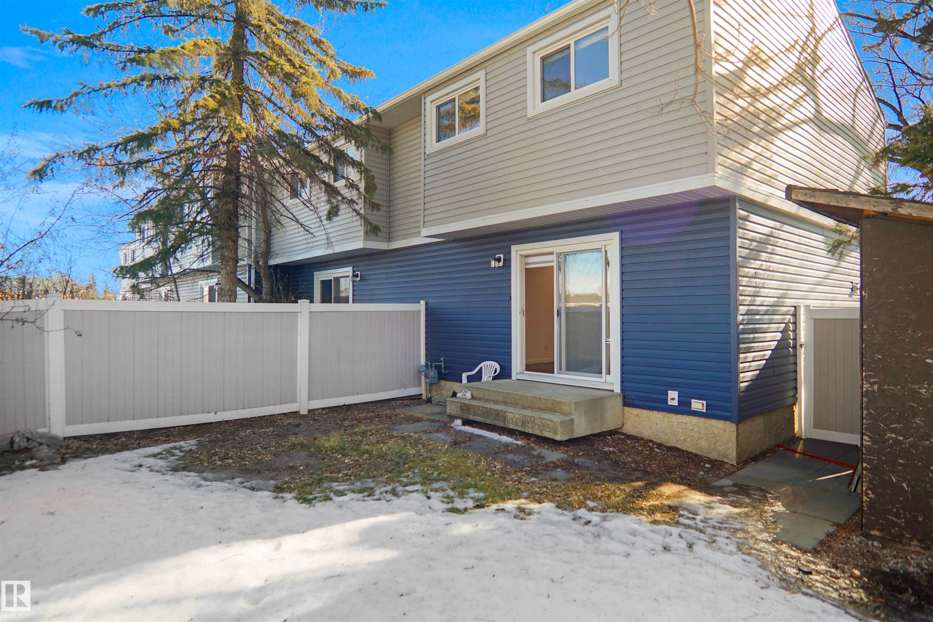 113 Habitat Crescent, Edmonton, AB - Outdoor