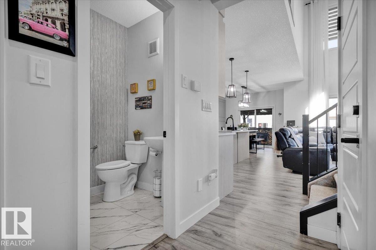 3024 200 Street, Edmonton, AB - Indoor