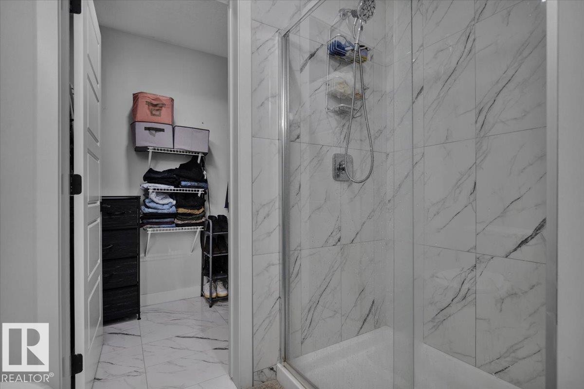 3024 200 Street, Edmonton, AB - Indoor Photo Showing Bathroom