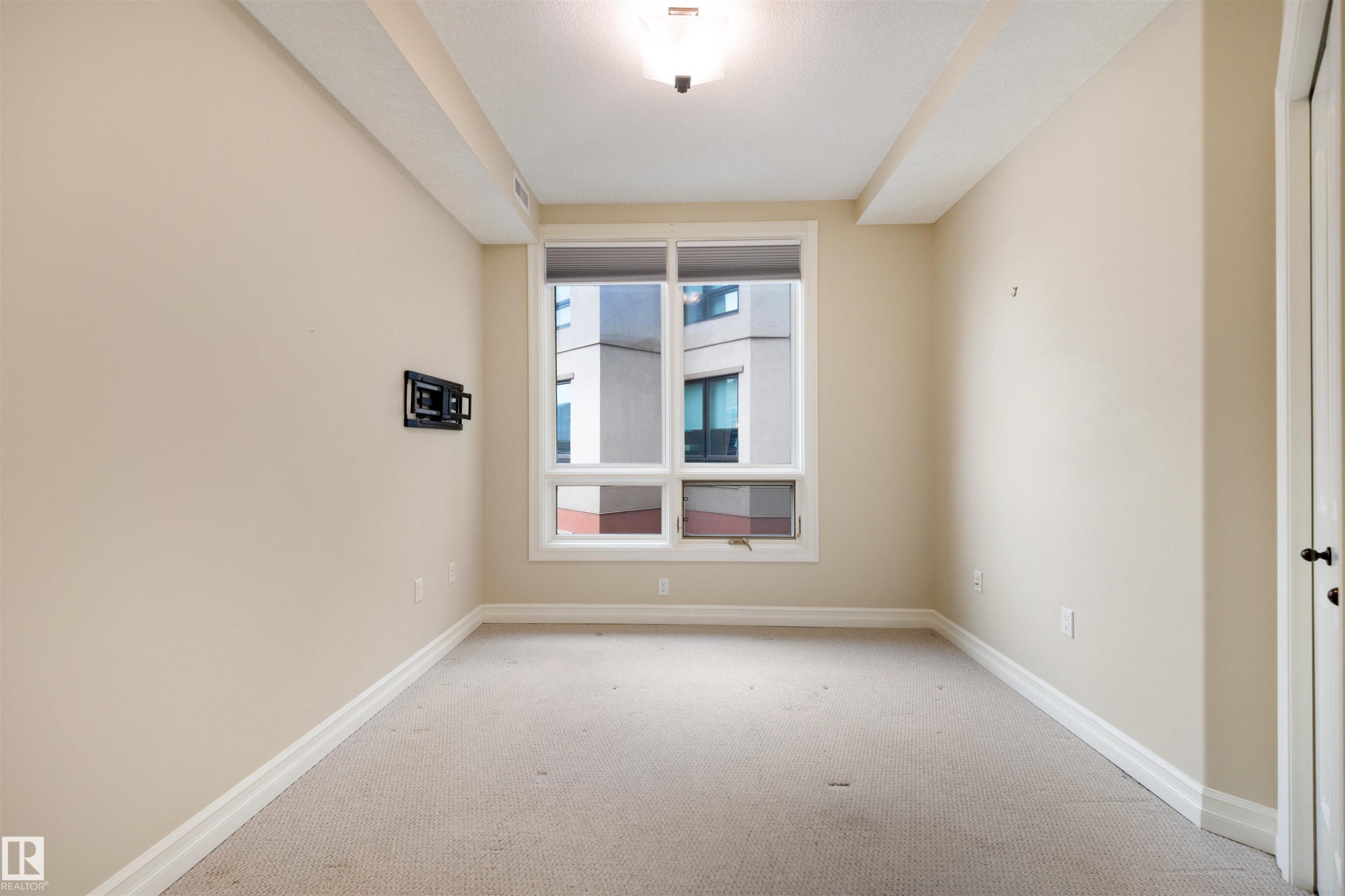 906 10142 111 Street, Edmonton, AB - Indoor Photo Showing Other Room