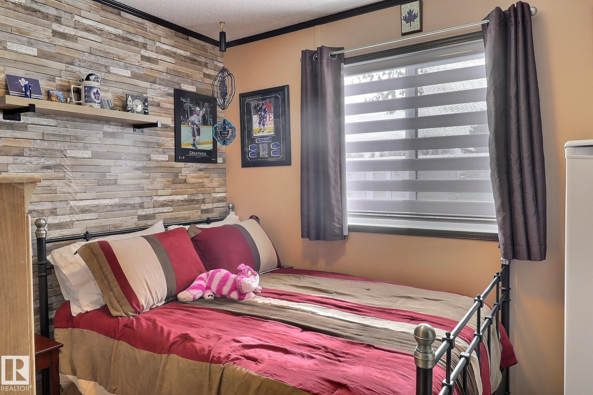 307 Evergreen Park, Edmonton, AB - Indoor Photo Showing Bedroom