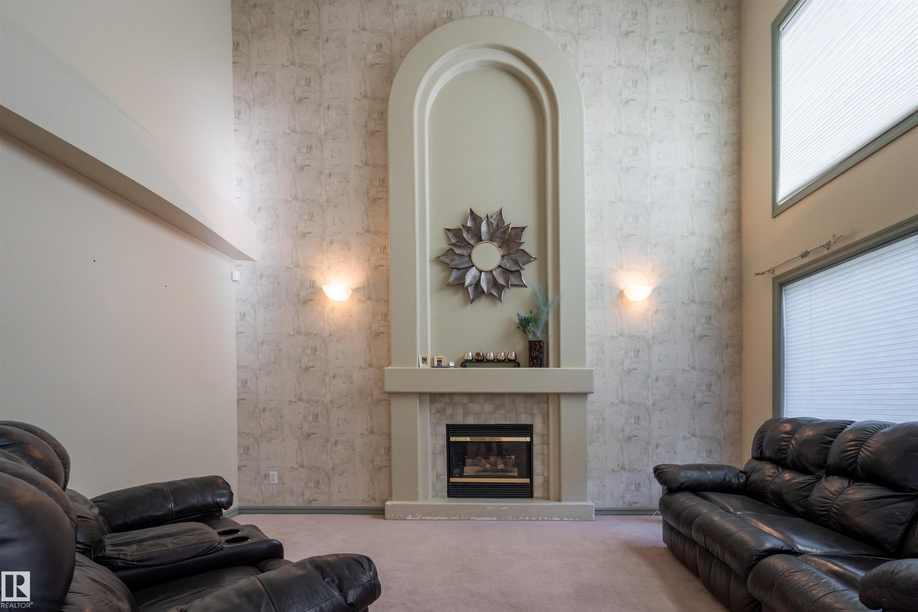 11813 12 Avenue, Edmonton, AB - Indoor Photo Showing Living Room With Fireplace