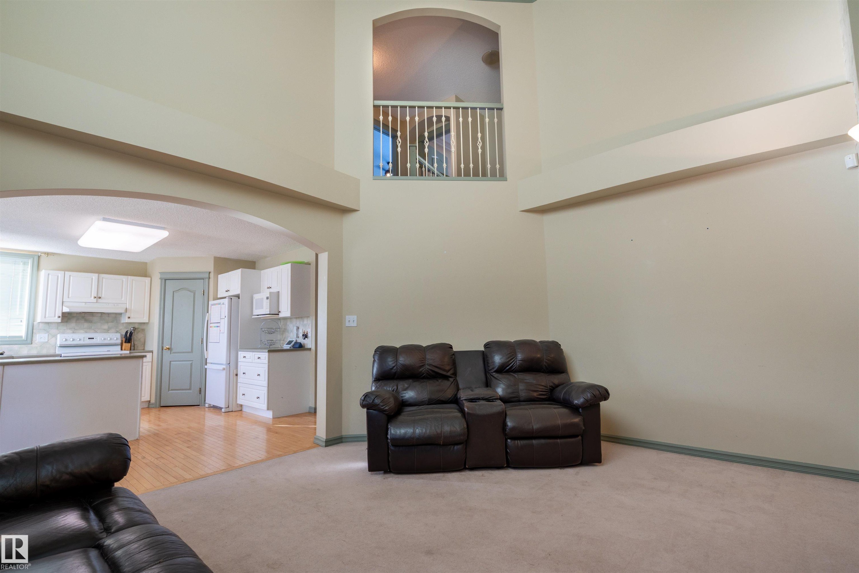 11813 12 Avenue, Edmonton, AB - Indoor