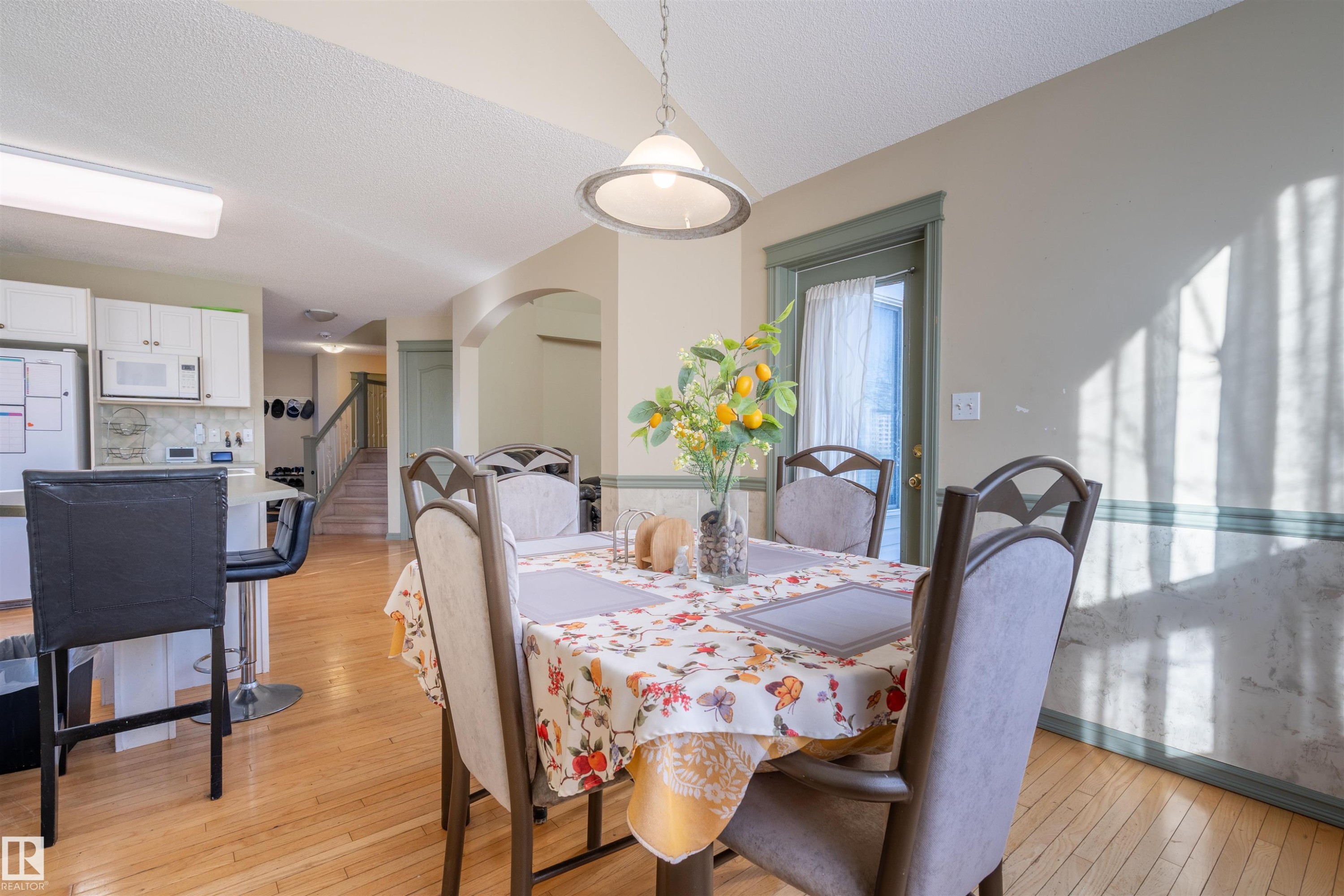 11813 12 Avenue, Edmonton, AB - Indoor Photo Showing Dining Room