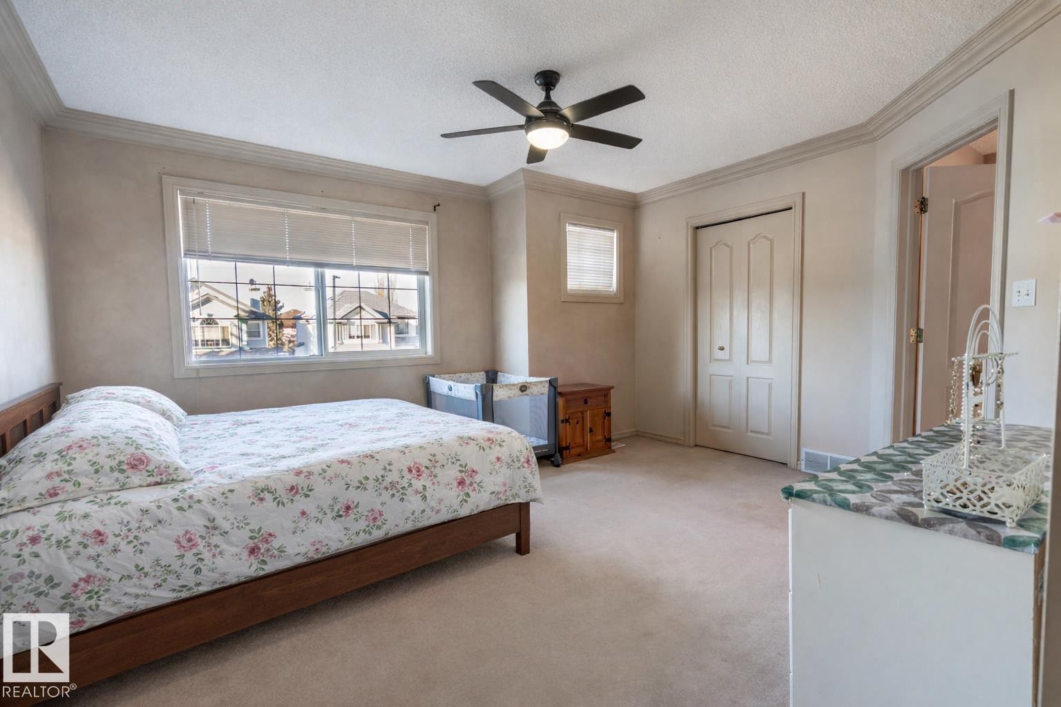 11813 12 Avenue, Edmonton, AB - Indoor Photo Showing Bedroom
