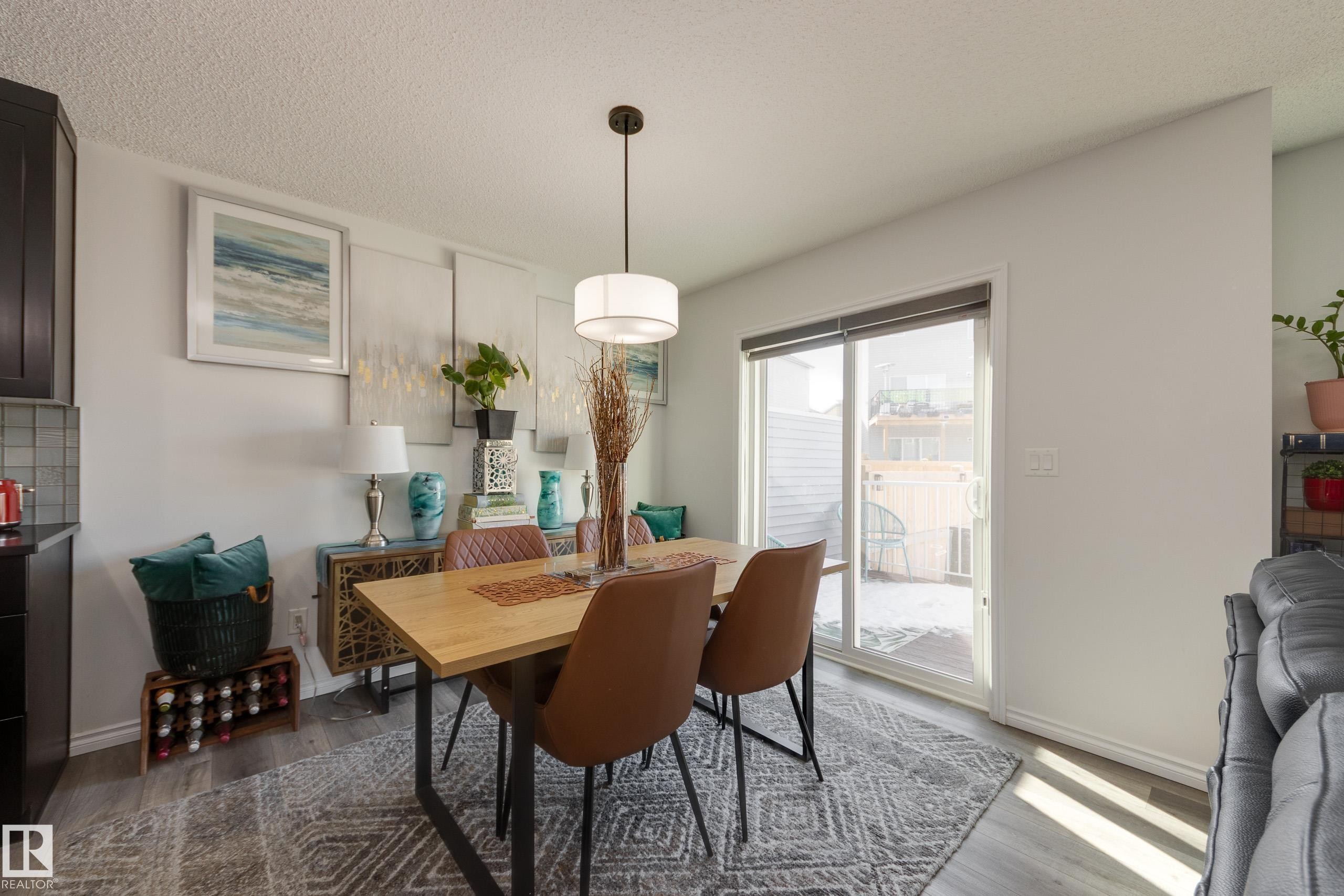 5112 Lark Crescent, Edmonton, AB - Indoor Photo Showing Dining Room