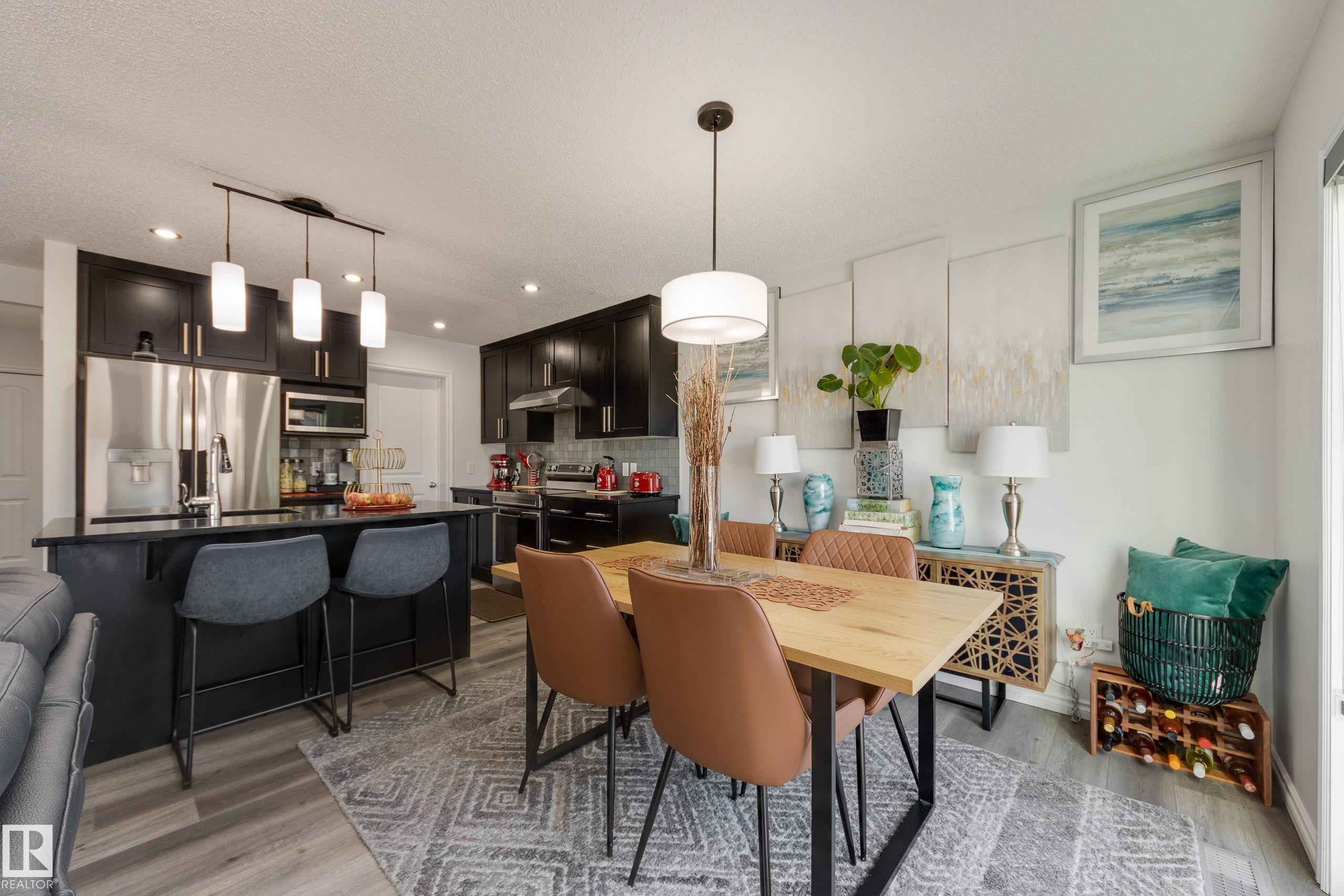 5112 Lark Crescent, Edmonton, AB - Indoor