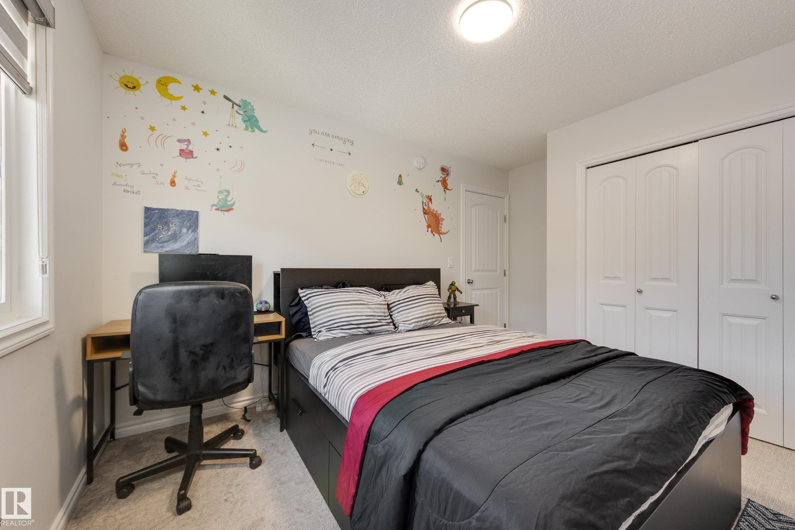 5112 Lark Crescent, Edmonton, AB - Indoor Photo Showing Bedroom