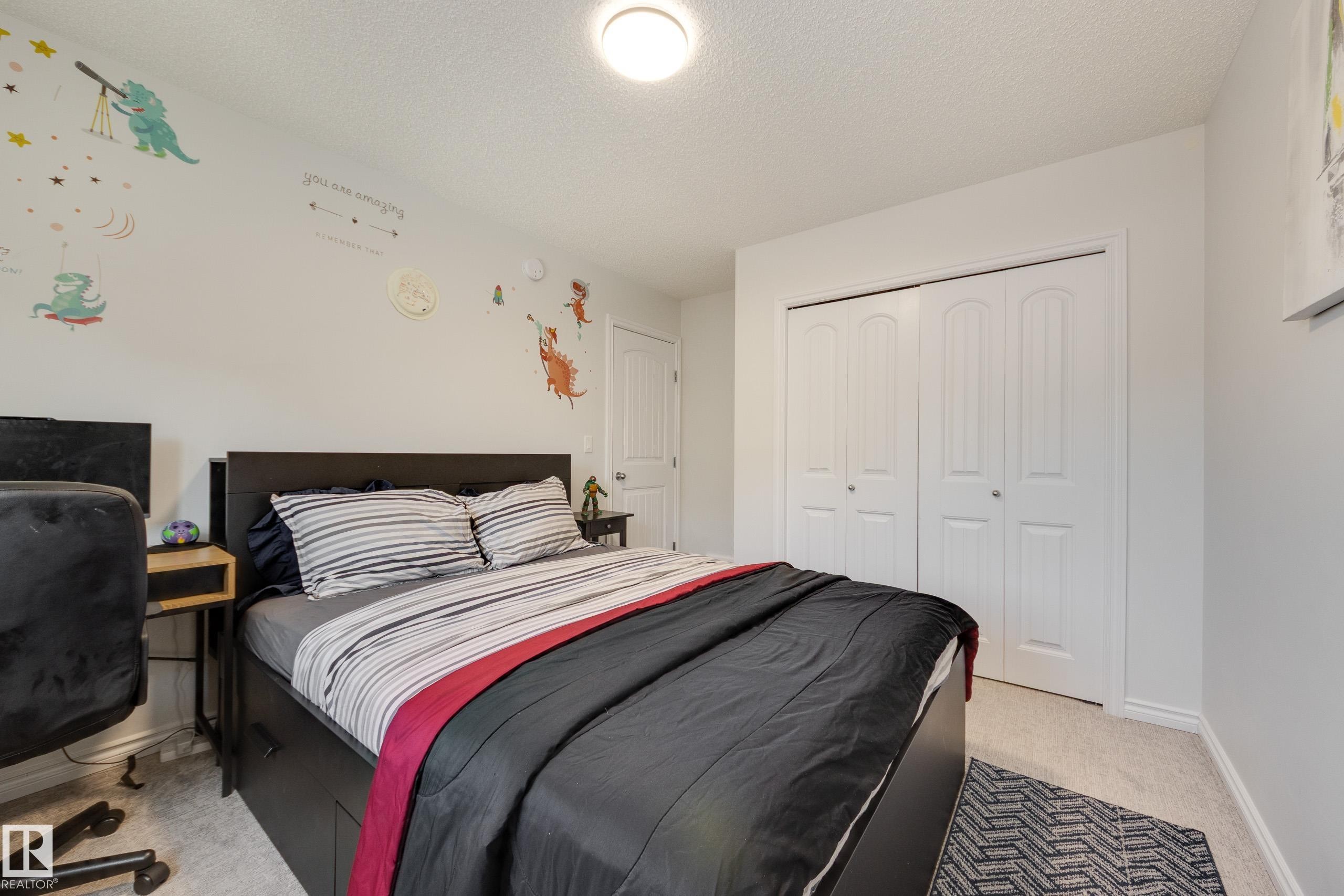 5112 Lark Crescent, Edmonton, AB - Indoor Photo Showing Bedroom