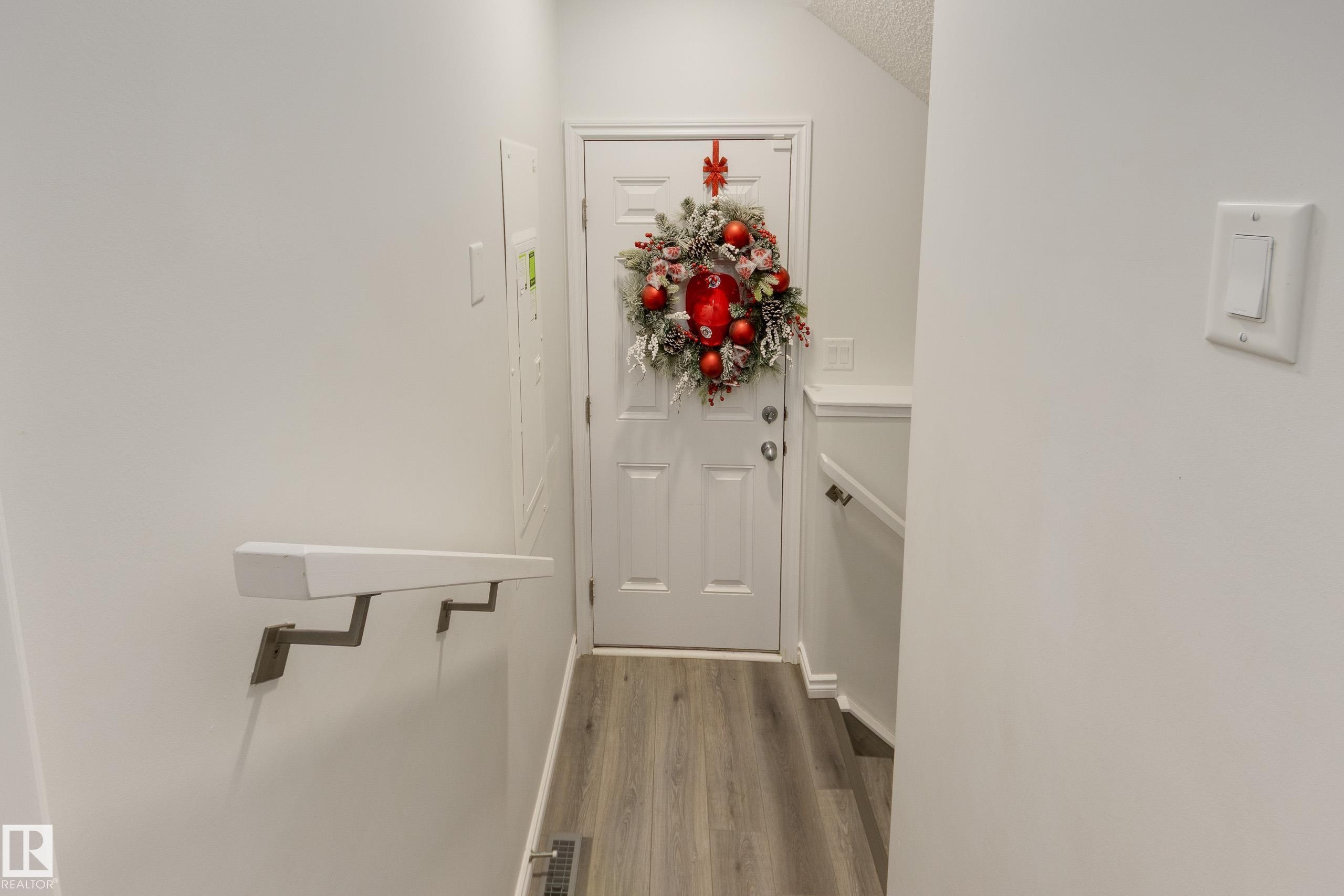 5112 Lark Crescent, Edmonton, AB - Indoor Photo Showing Other Room