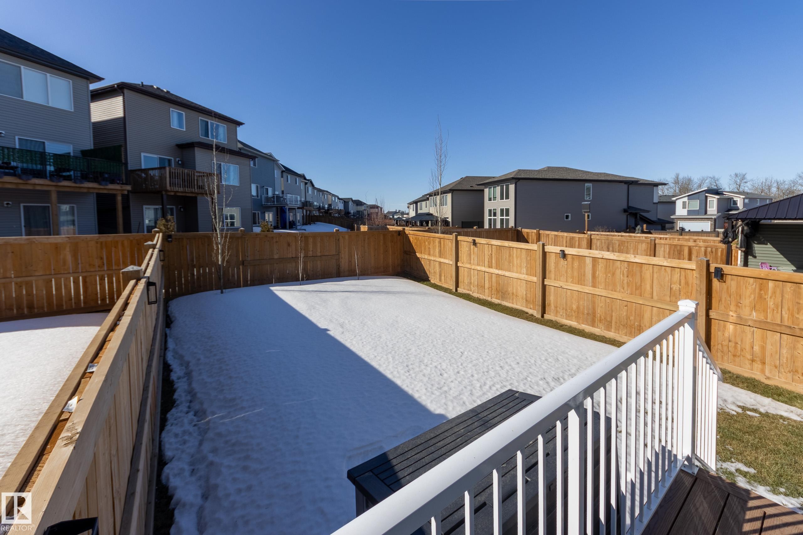 5112 Lark Crescent, Edmonton, AB - Outdoor With Exterior