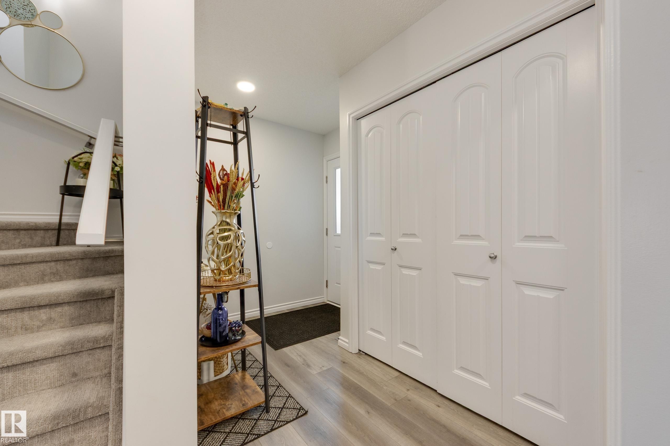 5112 Lark Crescent, Edmonton, AB - Indoor Photo Showing Other Room