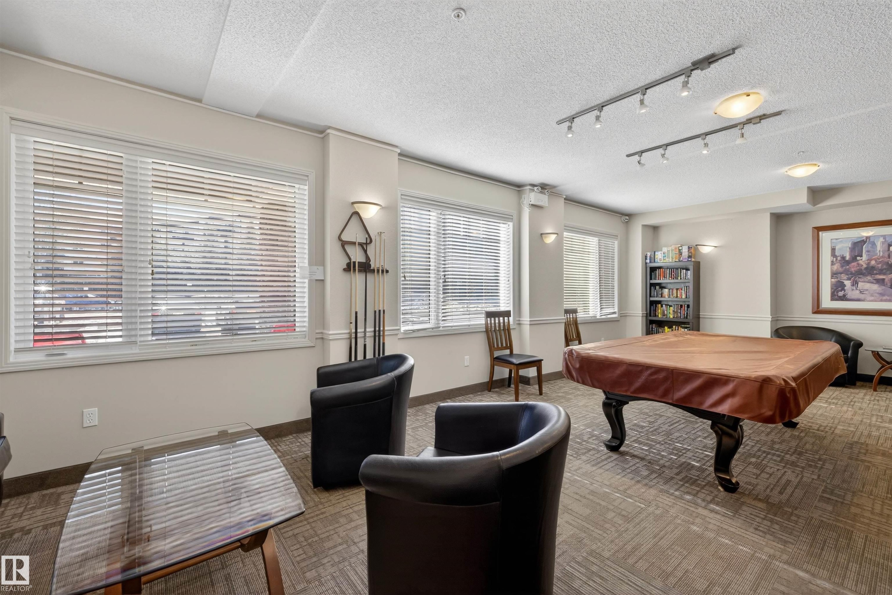 103 2035 Grantham Crest, Edmonton, AB - Indoor Photo Showing Other Room