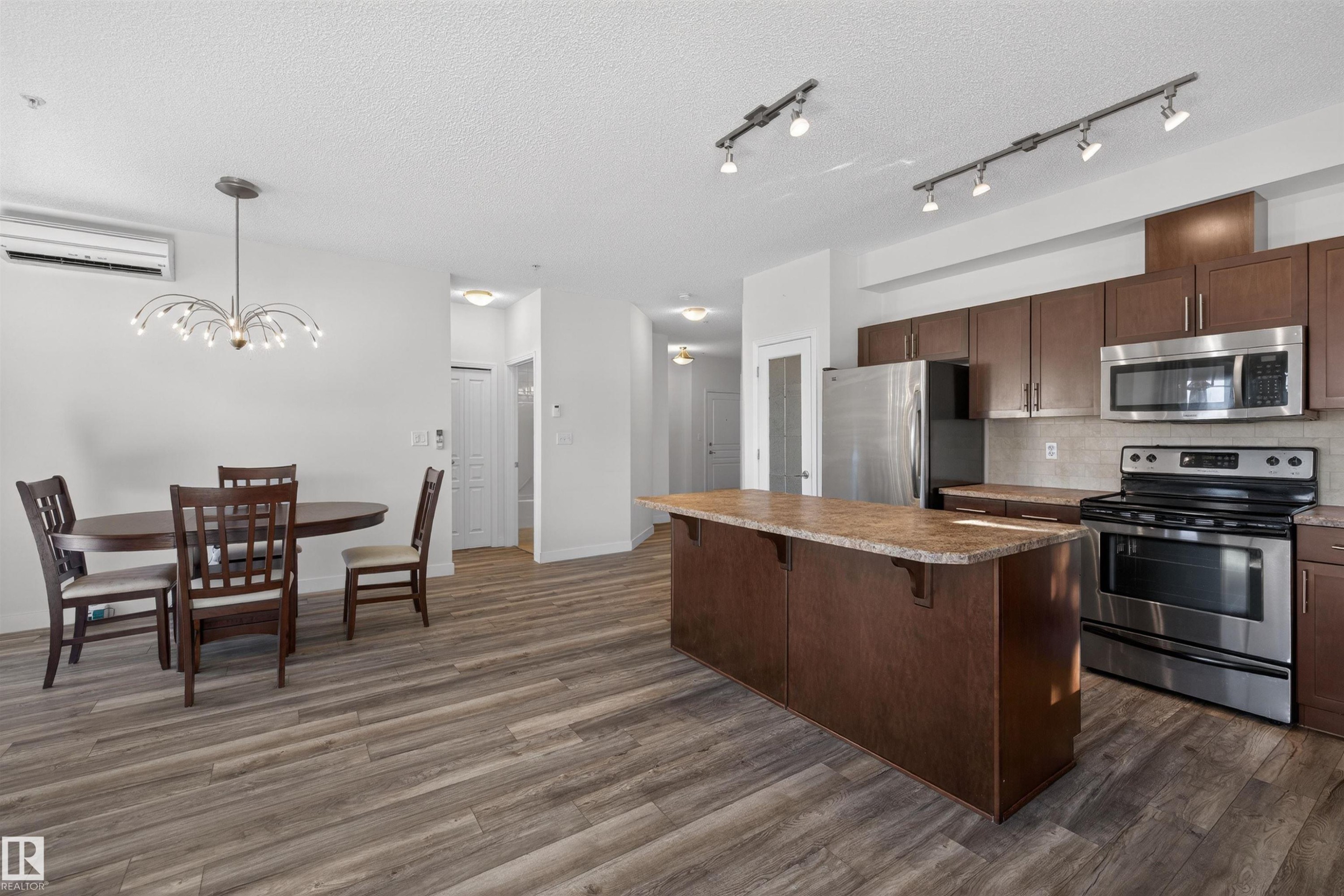 103 2035 Grantham Crest, Edmonton, AB - Indoor Photo Showing Kitchen