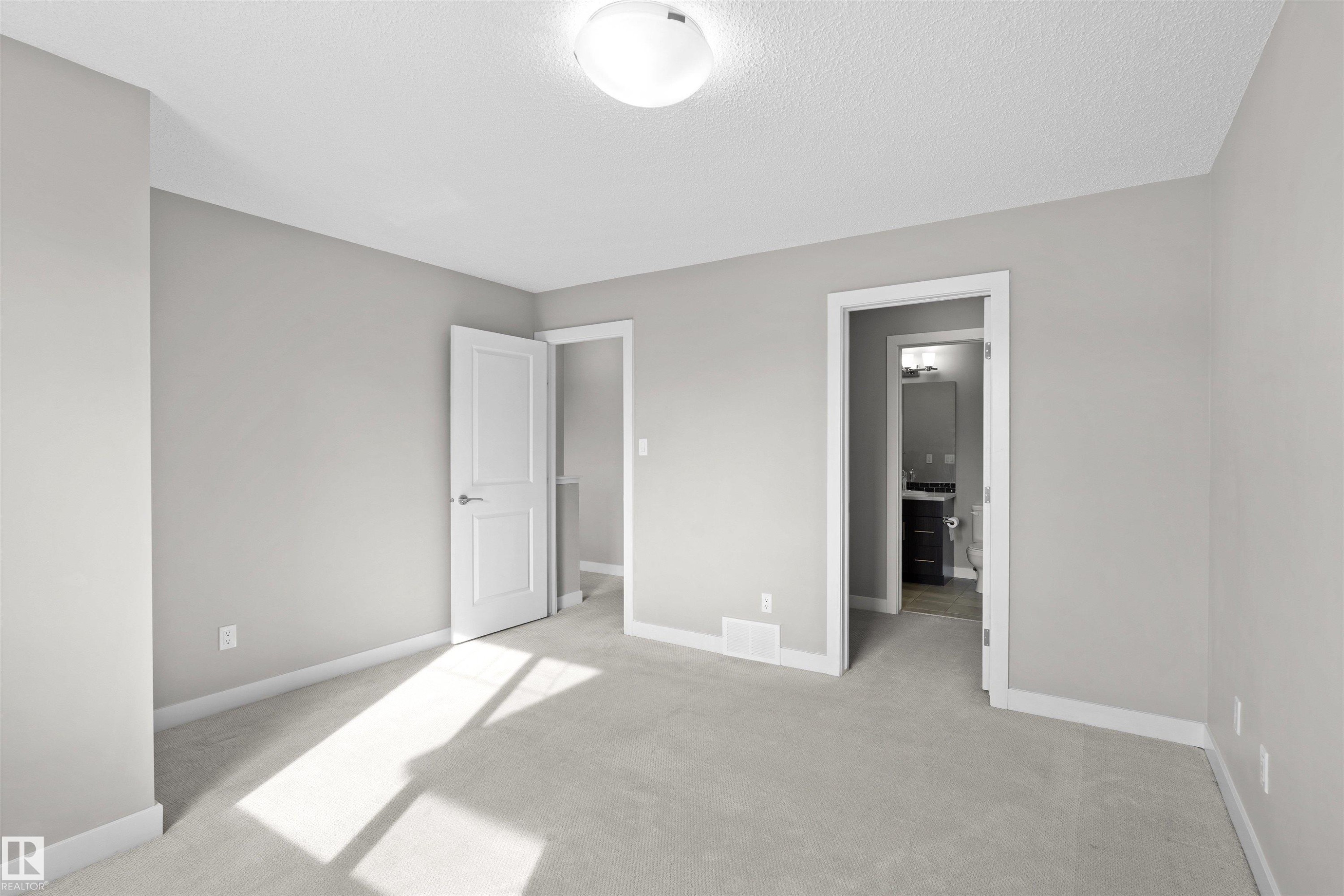 23 2004 Trumpeter Way, Edmonton, AB - Indoor