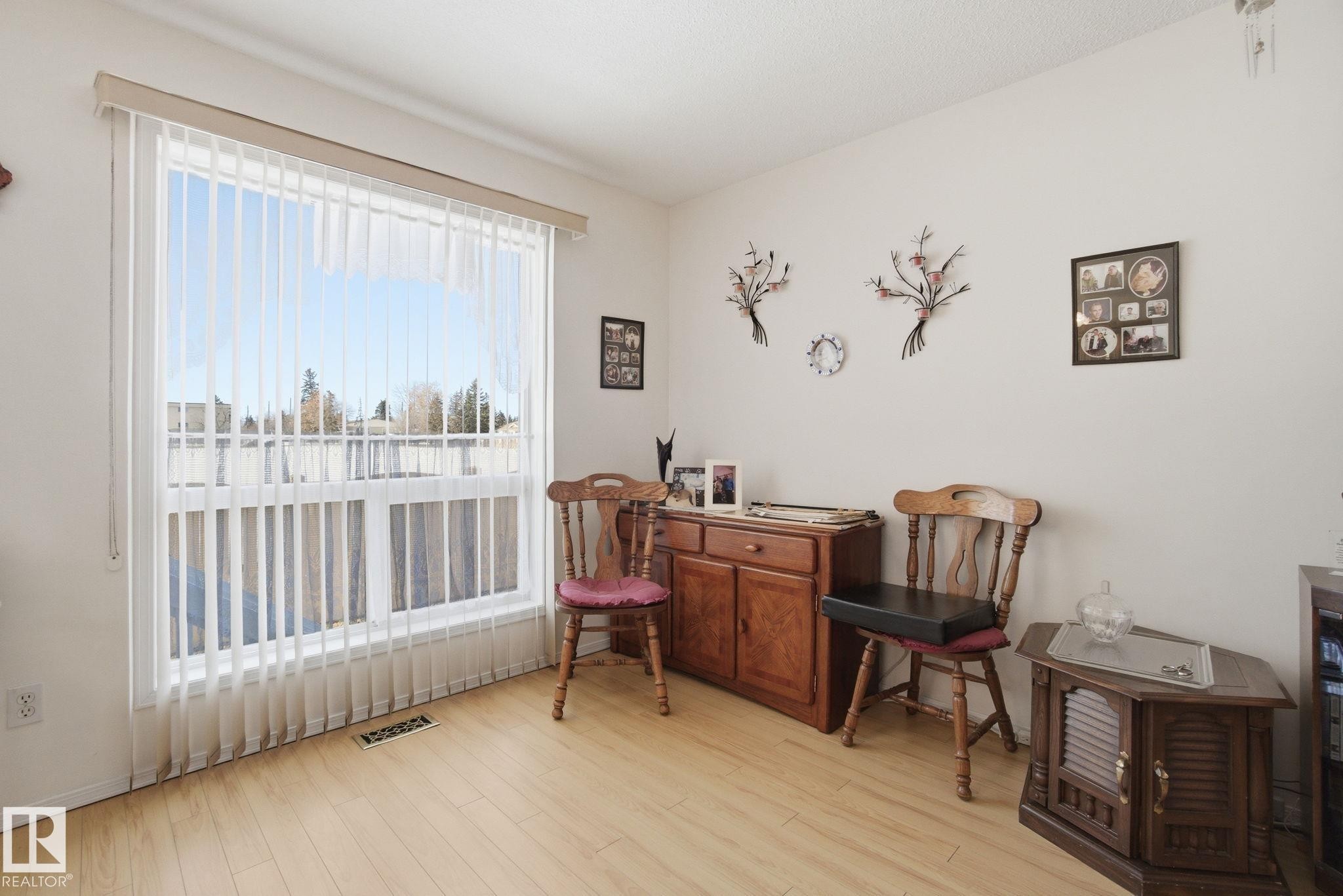 56 13320 124St, Edmonton, AB - Indoor