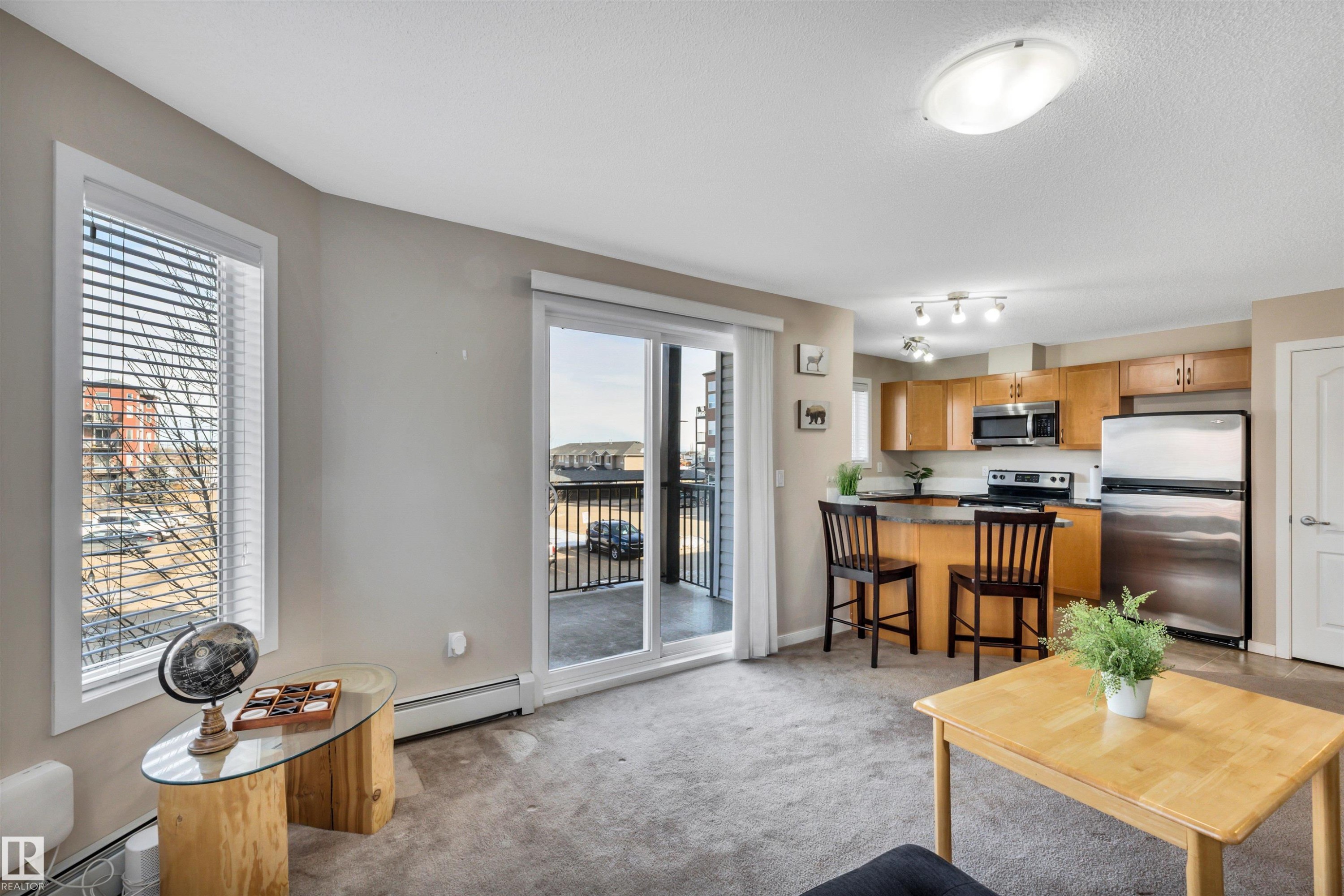 215 392 Silver Berry Road, Edmonton, AB - Indoor