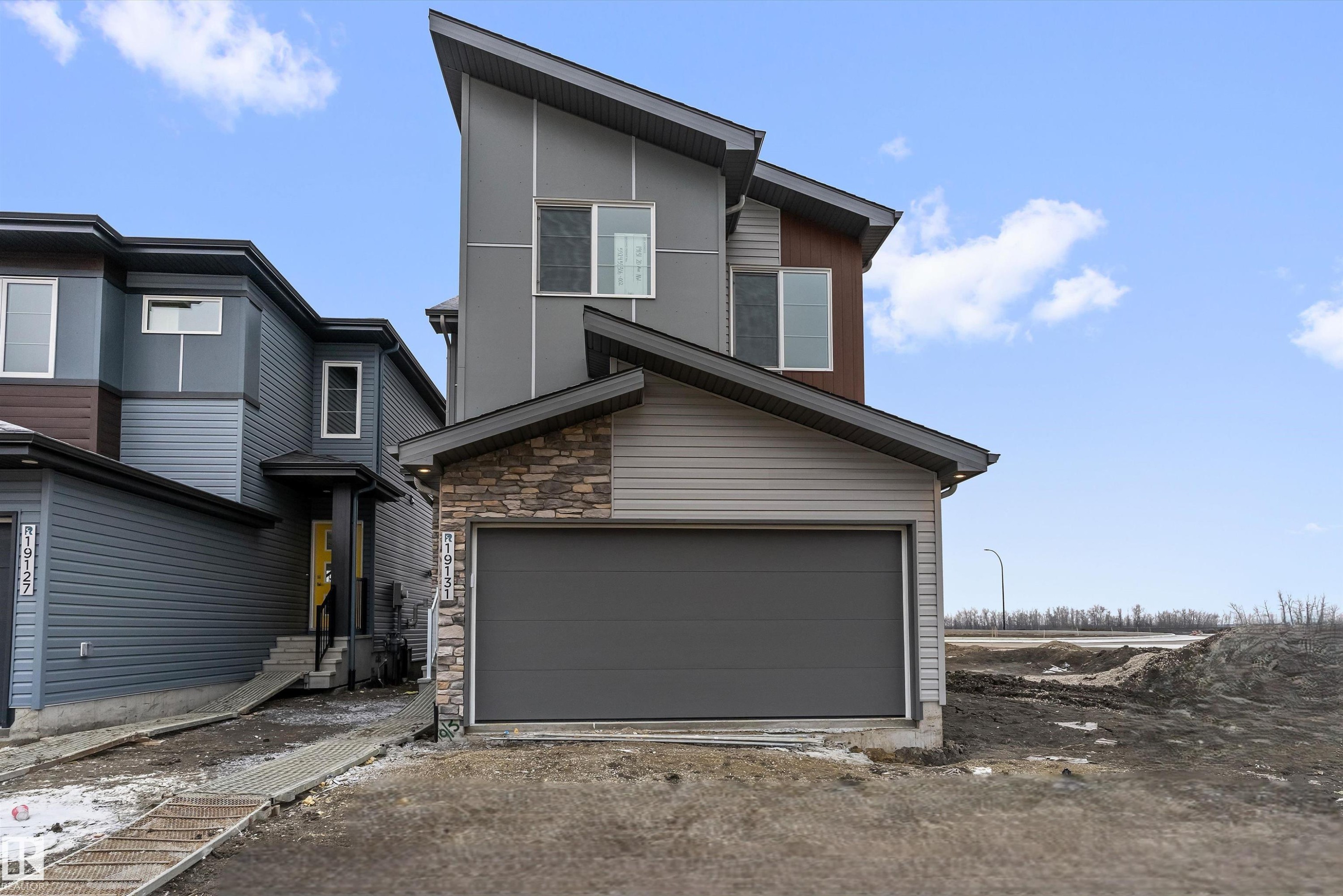 19131 20 Avenue, Edmonton, AB - Outdoor