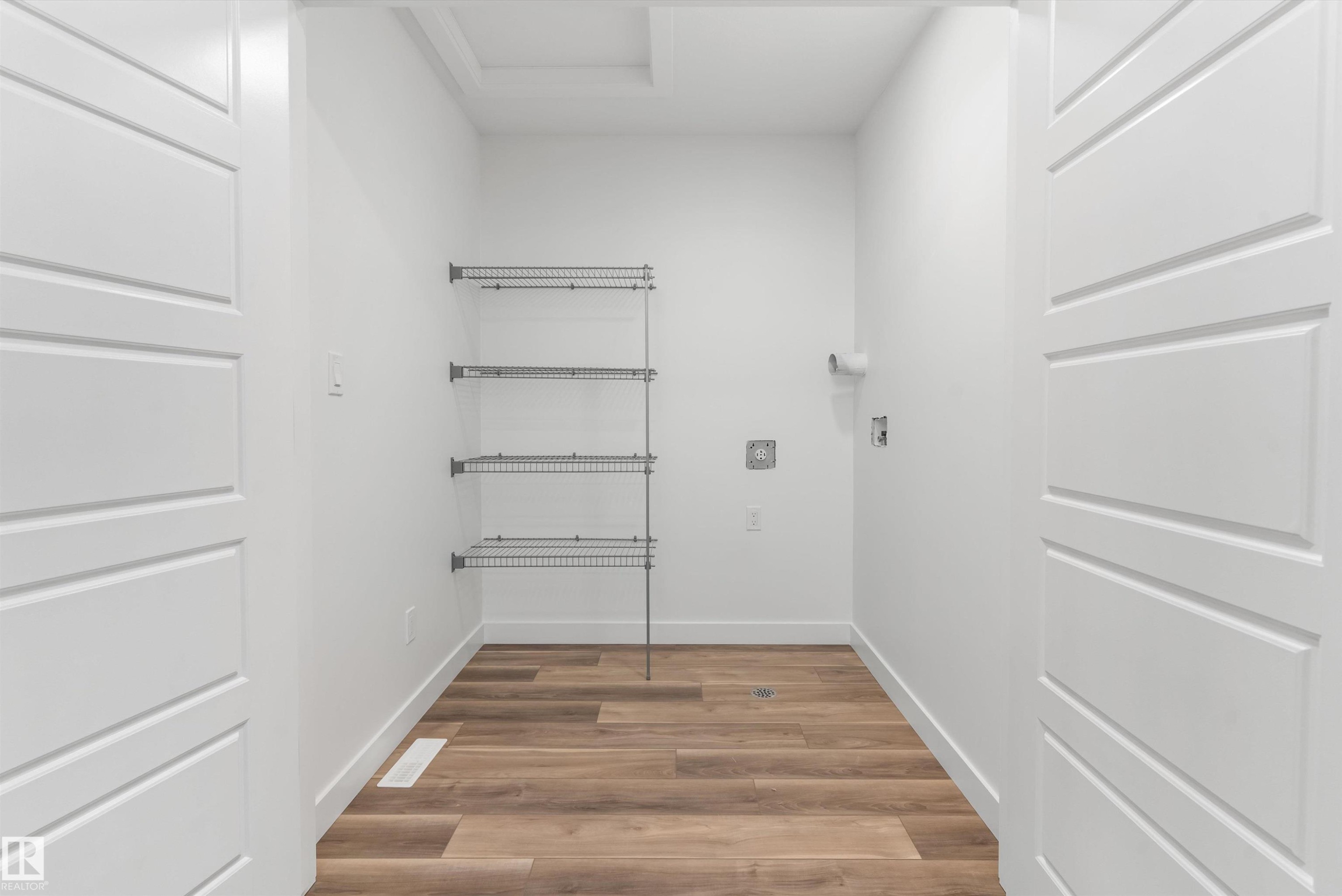 19131 20 Avenue, Edmonton, AB - Indoor Photo Showing Other Room