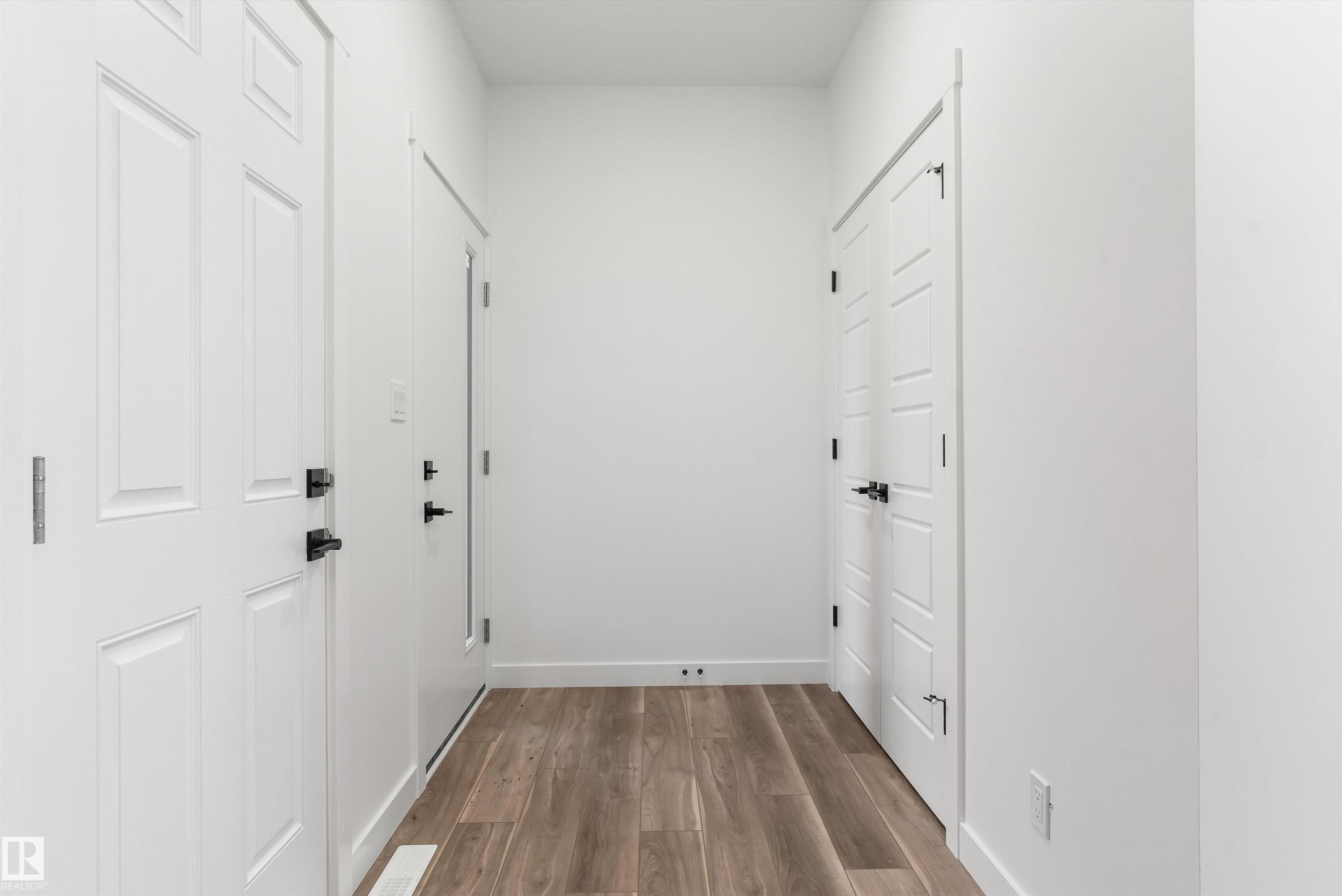 19131 20 Avenue, Edmonton, AB - Indoor Photo Showing Other Room