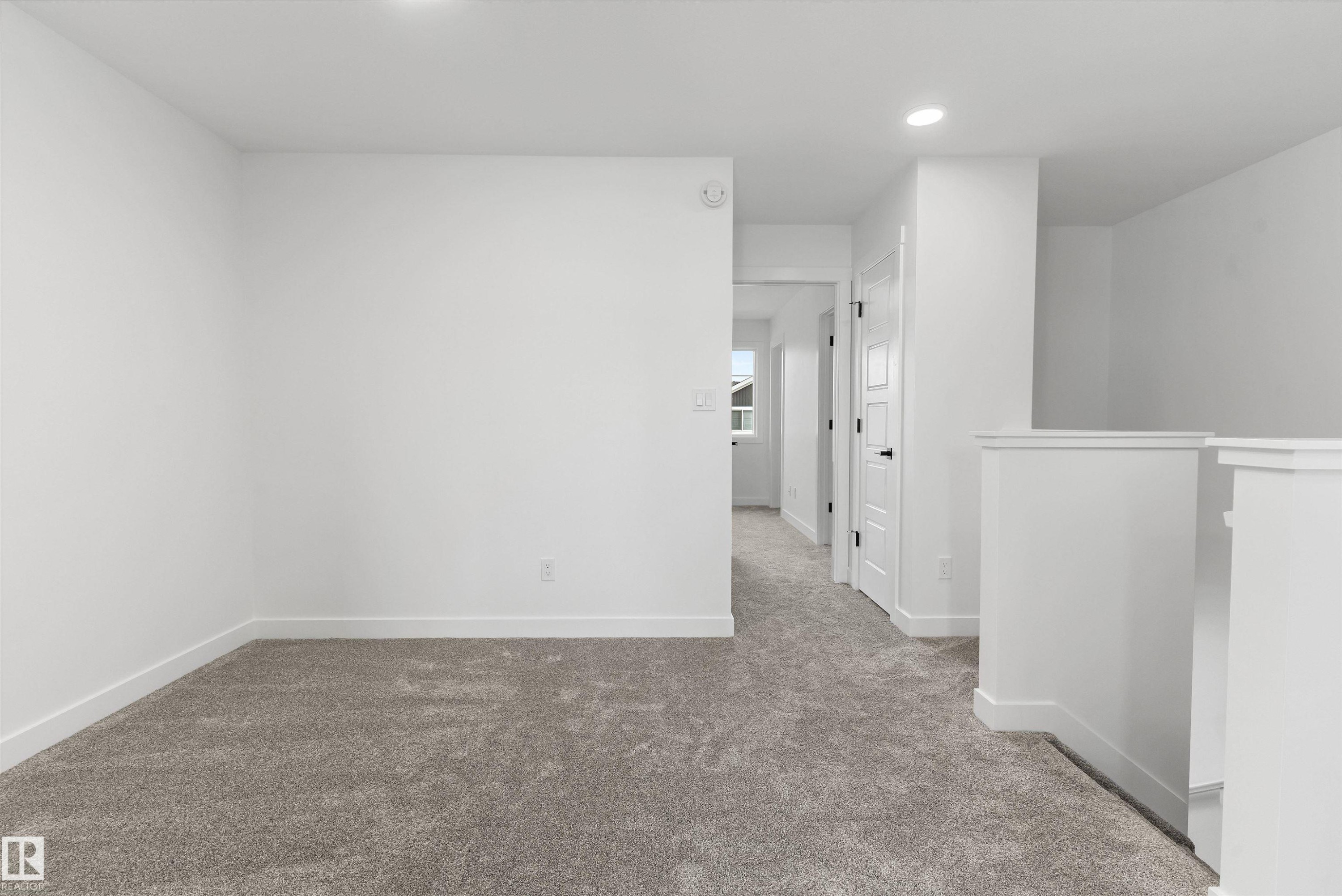 6261 175A Avenue, Edmonton, AB - Indoor Photo Showing Other Room