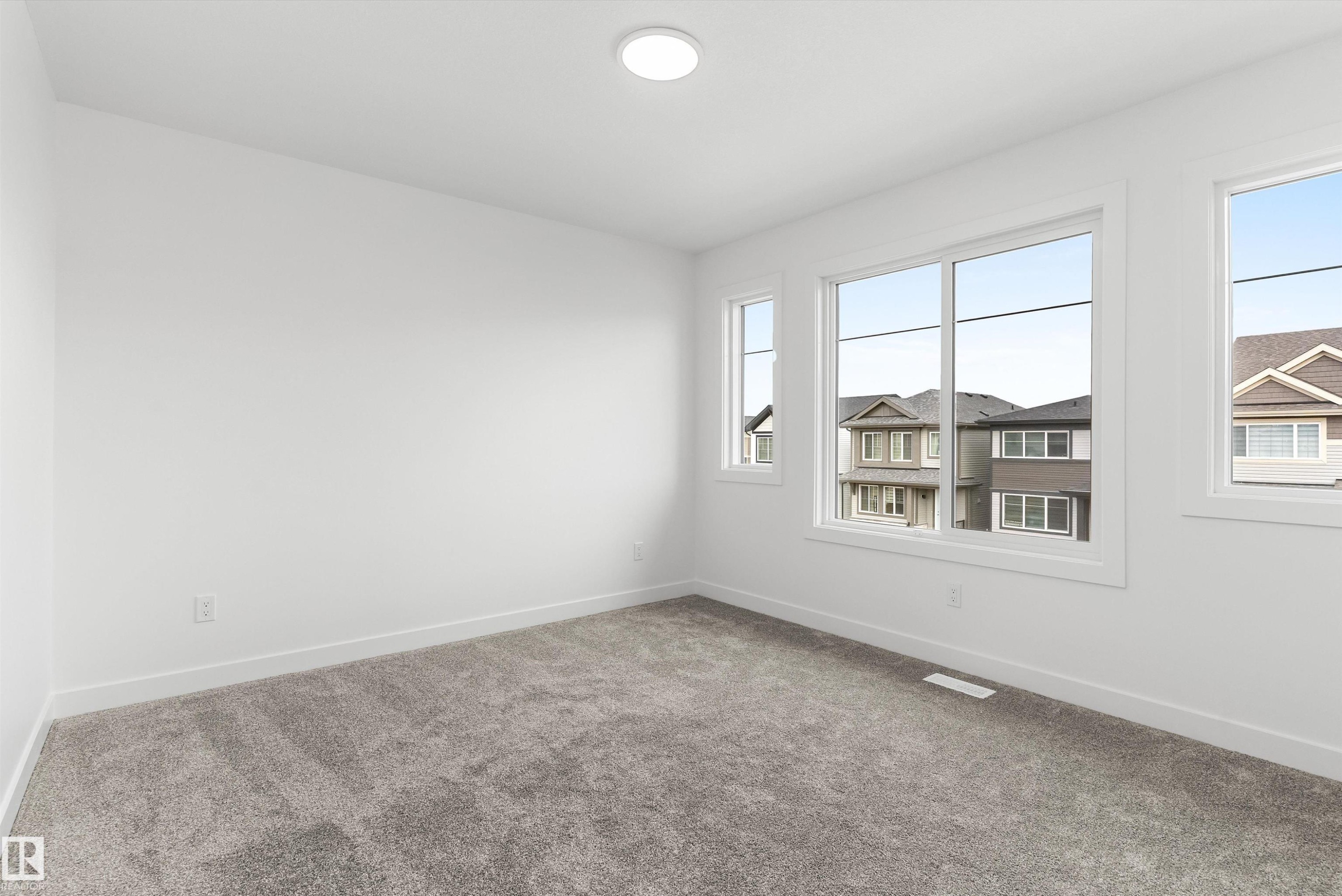 6261 175A Avenue, Edmonton, AB - Indoor Photo Showing Other Room