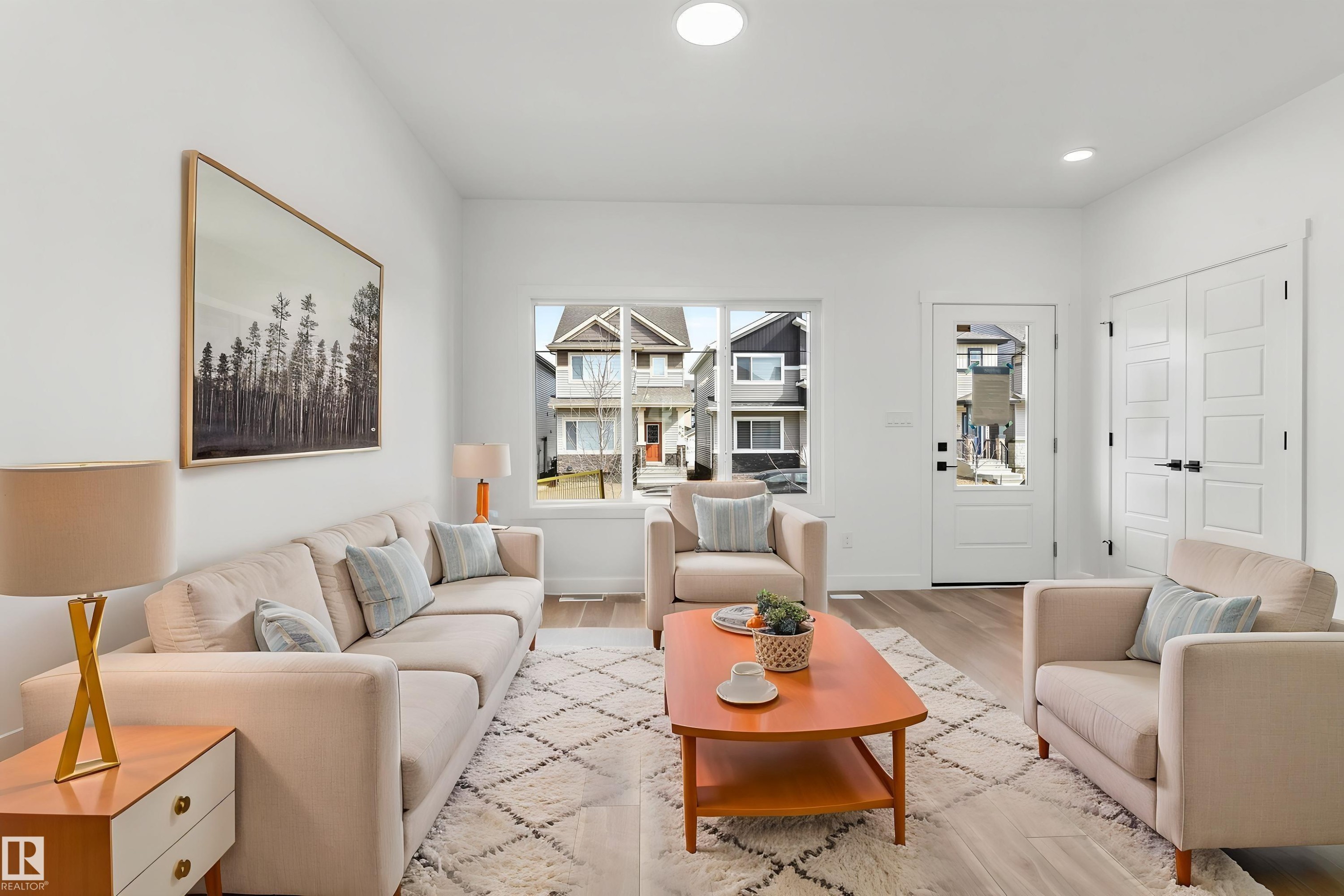 6261 175A Avenue, Edmonton, AB - Indoor Photo Showing Living Room