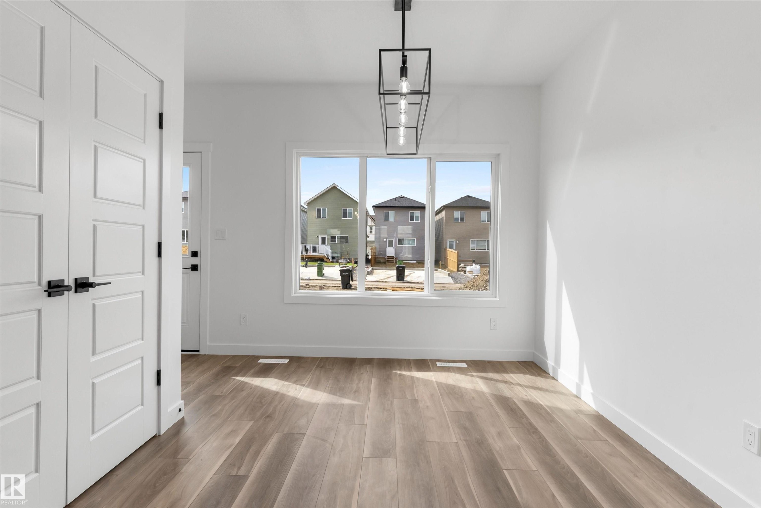 6261 175A Avenue, Edmonton, AB - Indoor Photo Showing Other Room