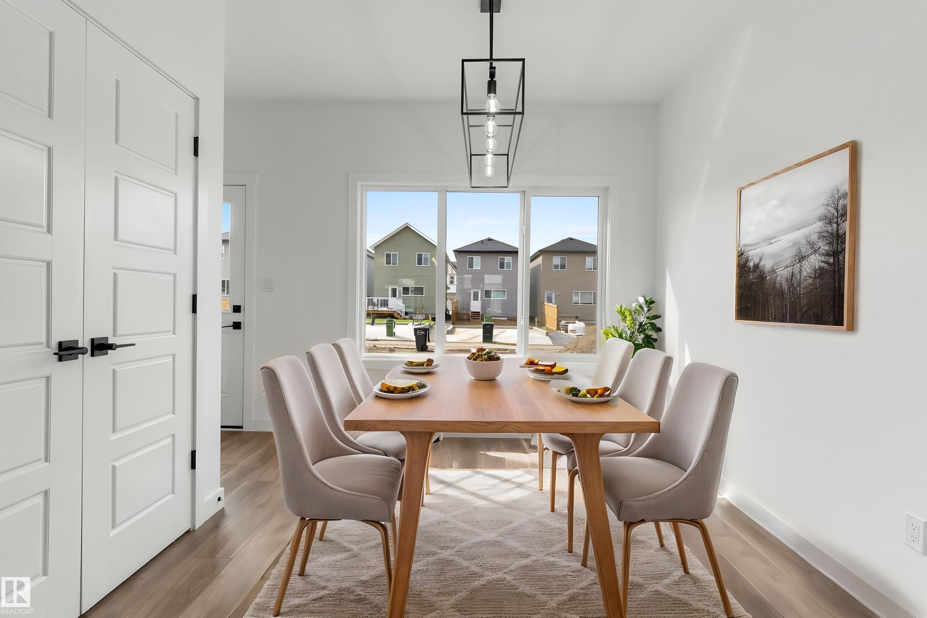 6261 175A Avenue, Edmonton, AB - Indoor Photo Showing Dining Room
