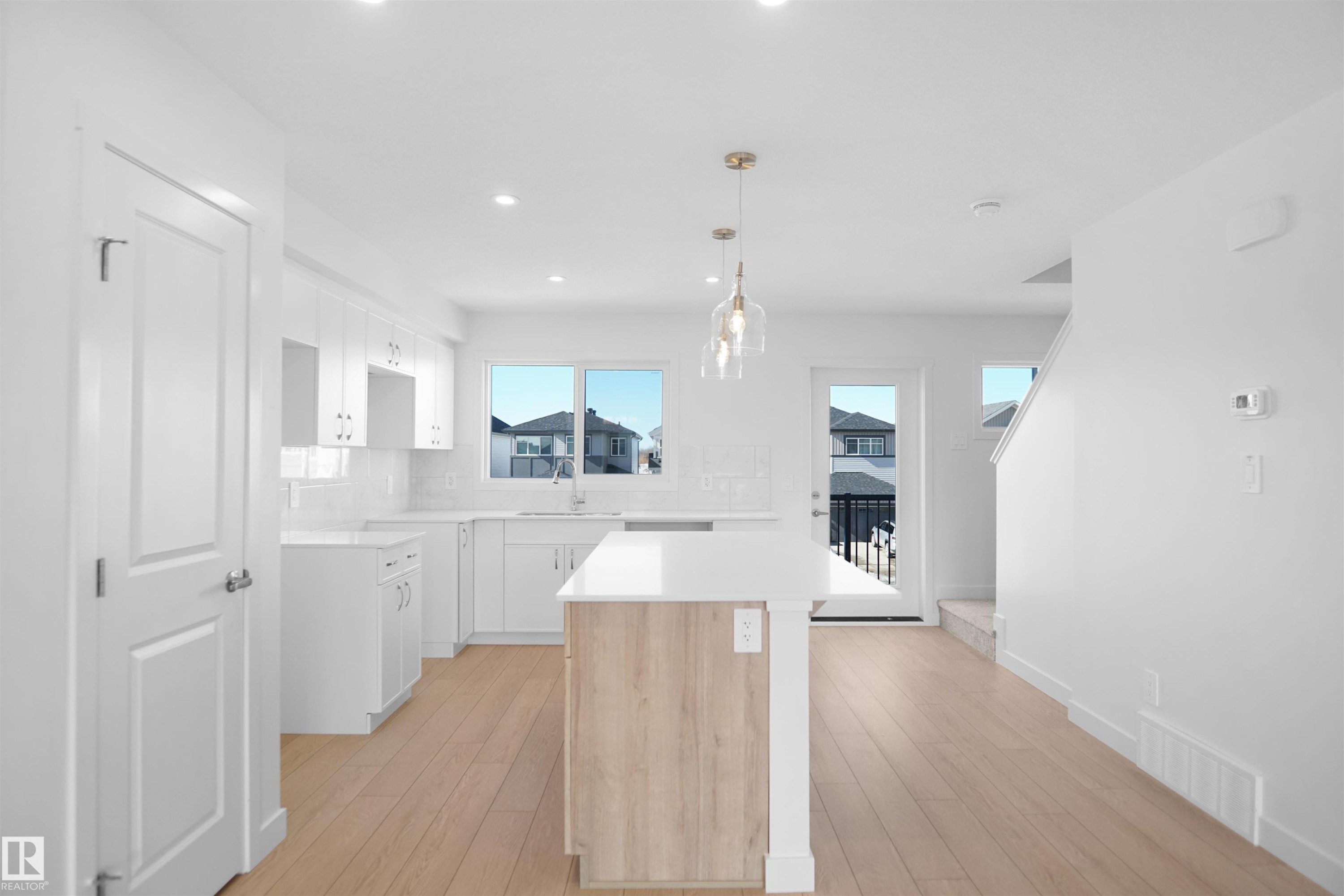 107 Nerine Crescent, St. Albert, AB - Indoor Photo Showing Kitchen