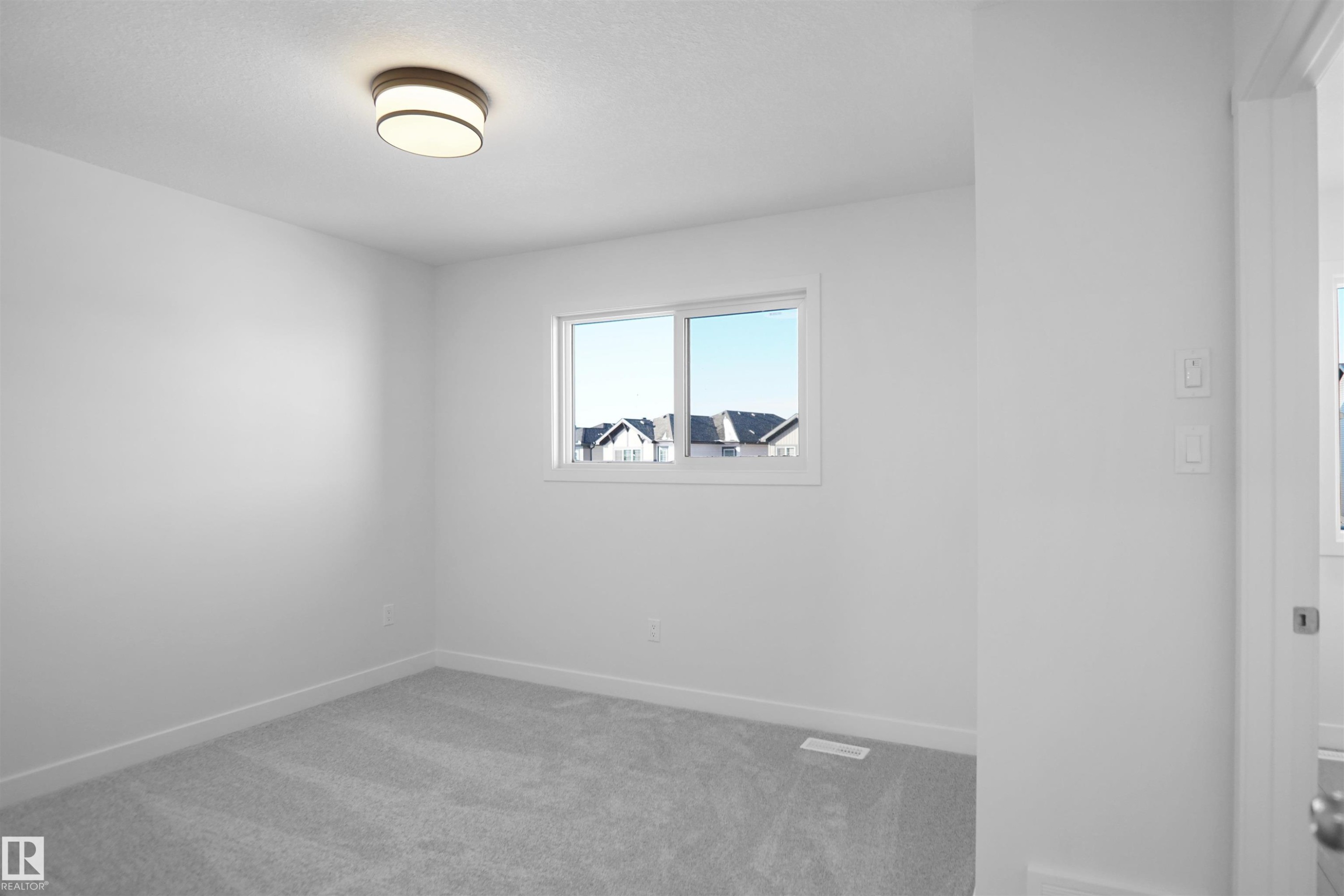 8897 Carson Way, Edmonton, AB - Indoor Photo Showing Other Room