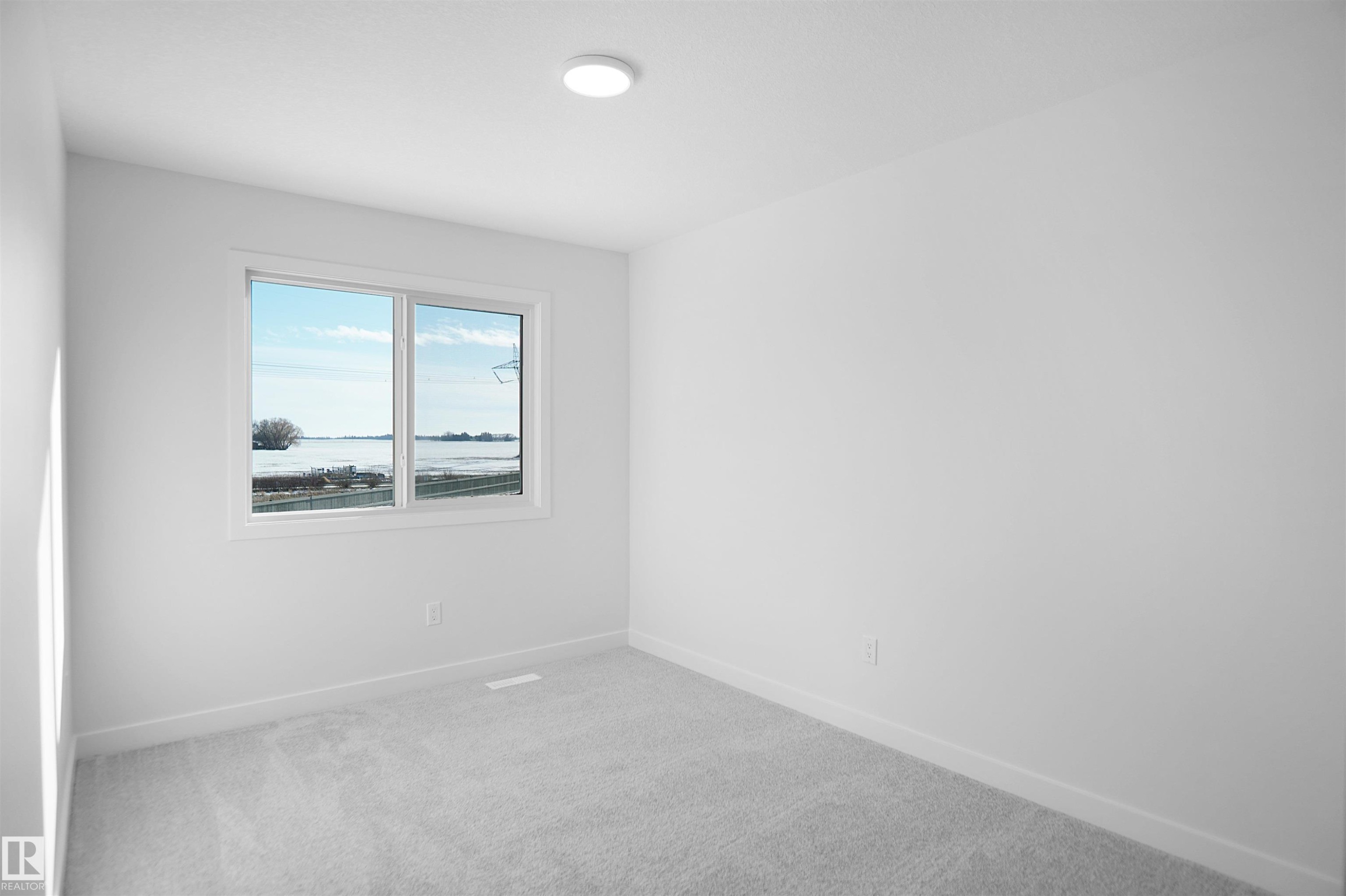 8897 Carson Way, Edmonton, AB - Indoor Photo Showing Other Room