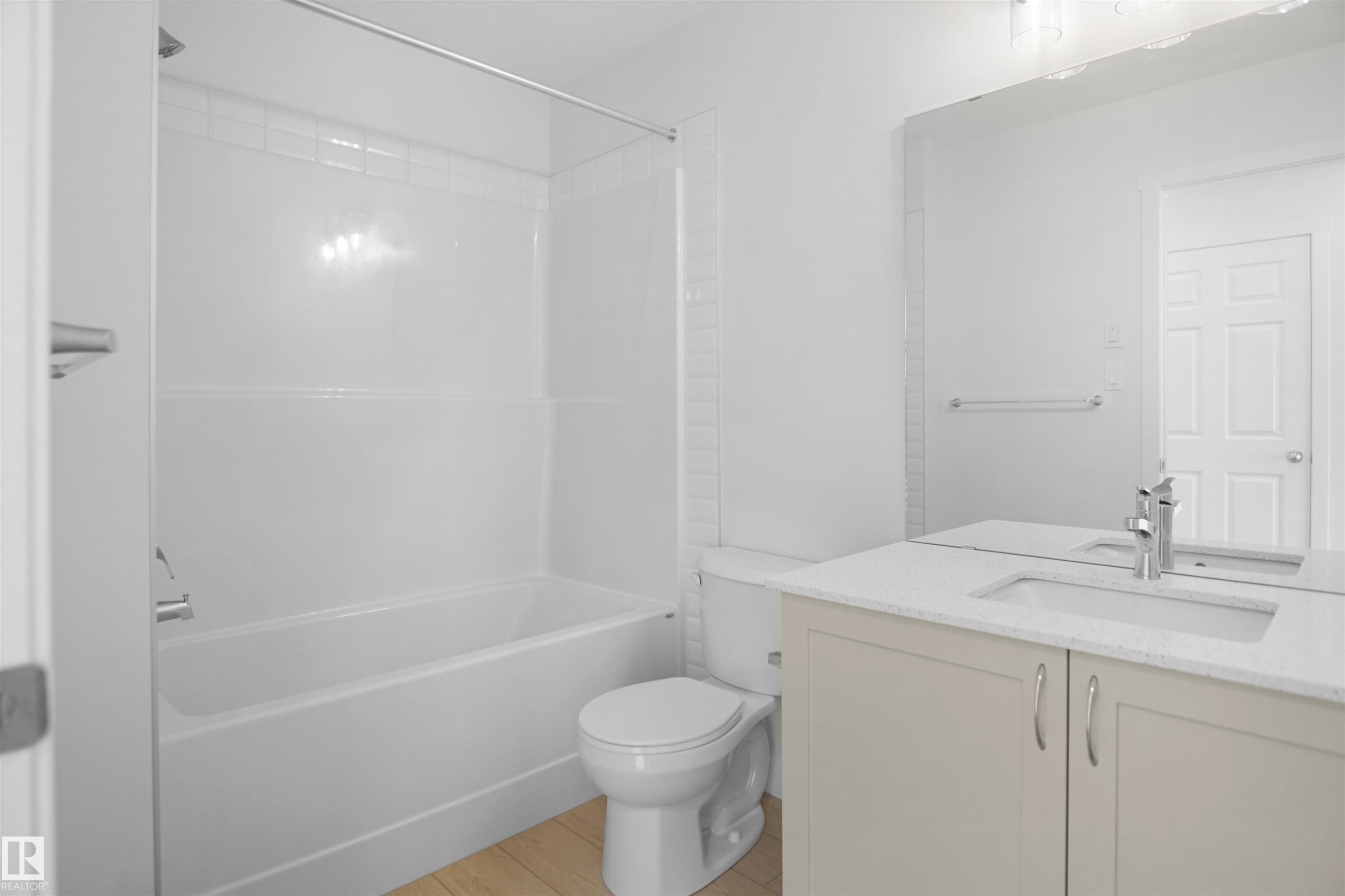 8897 Carson Way, Edmonton, AB - Indoor Photo Showing Bathroom