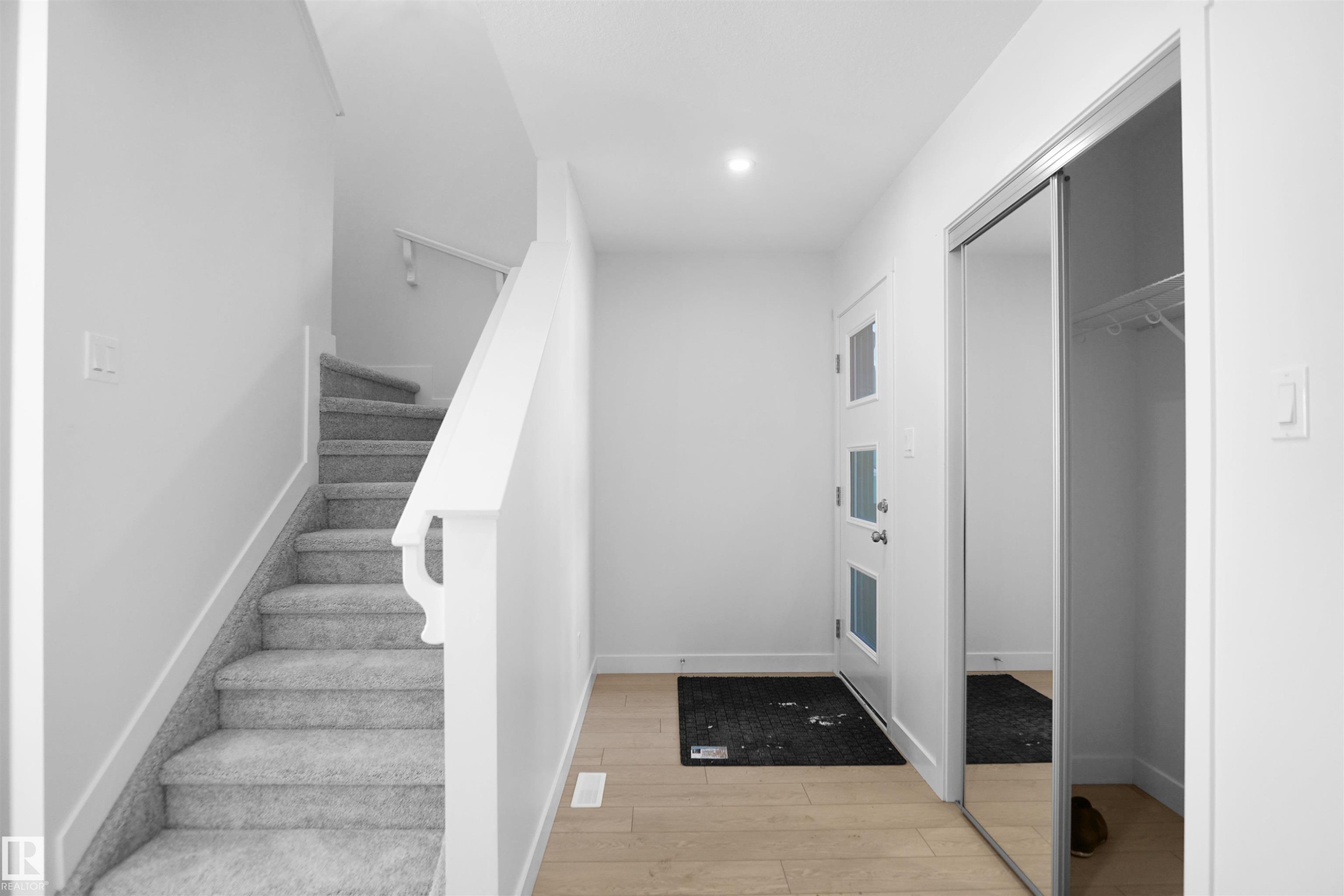 8897 Carson Way, Edmonton, AB - Indoor Photo Showing Other Room