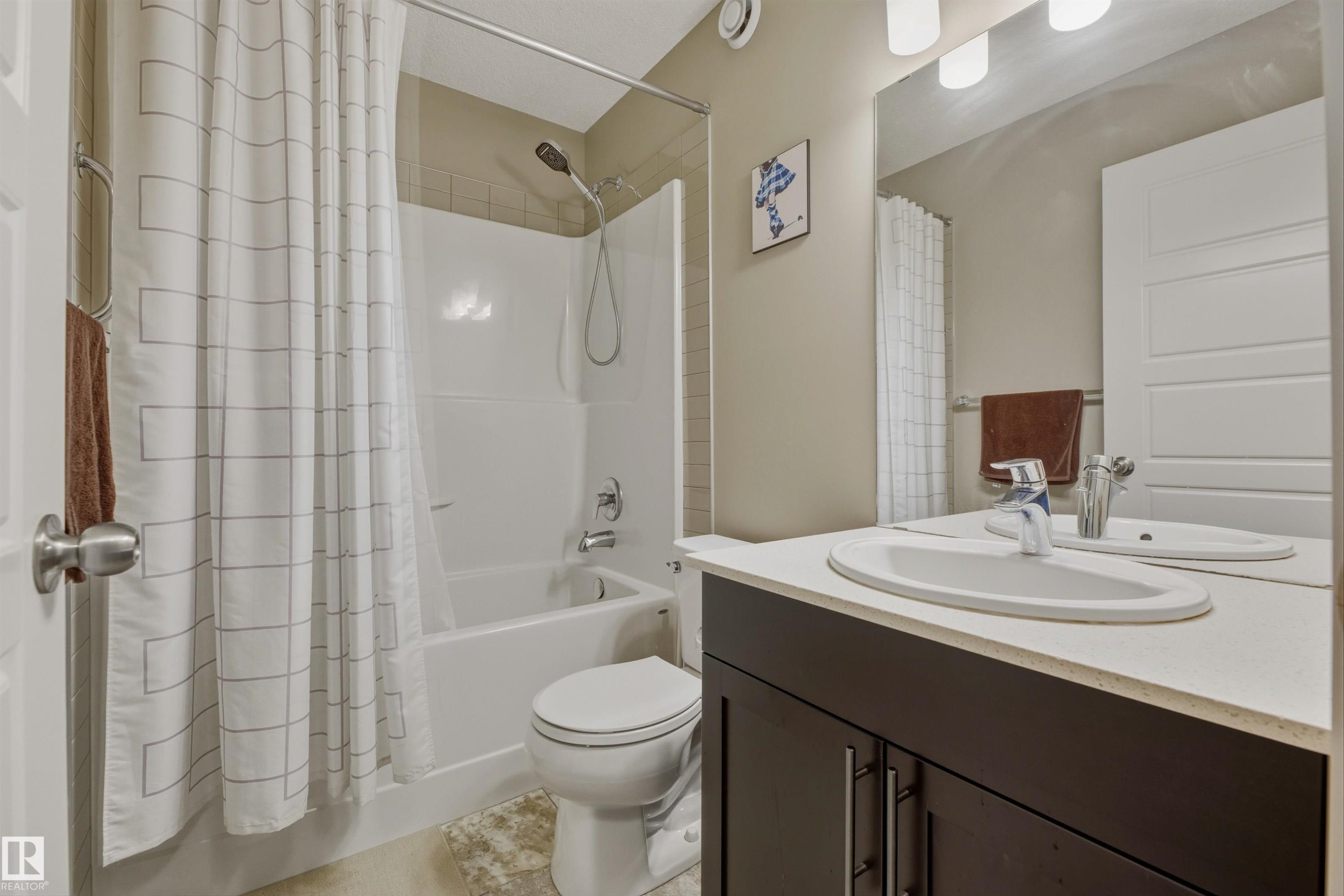 1253 163 Street, Edmonton, AB - Indoor Photo Showing Bathroom