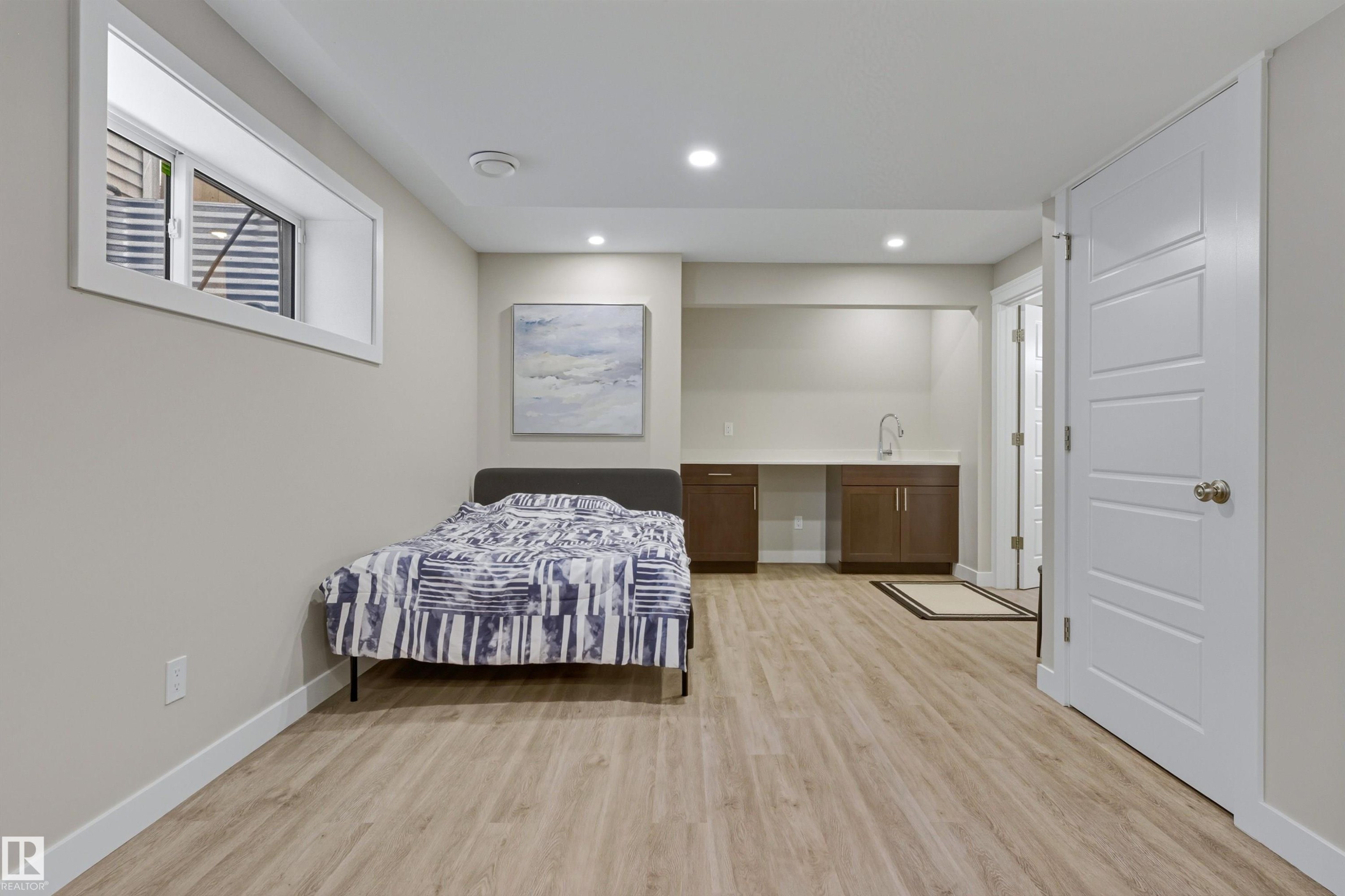 1253 163 Street, Edmonton, AB - Indoor Photo Showing Bedroom