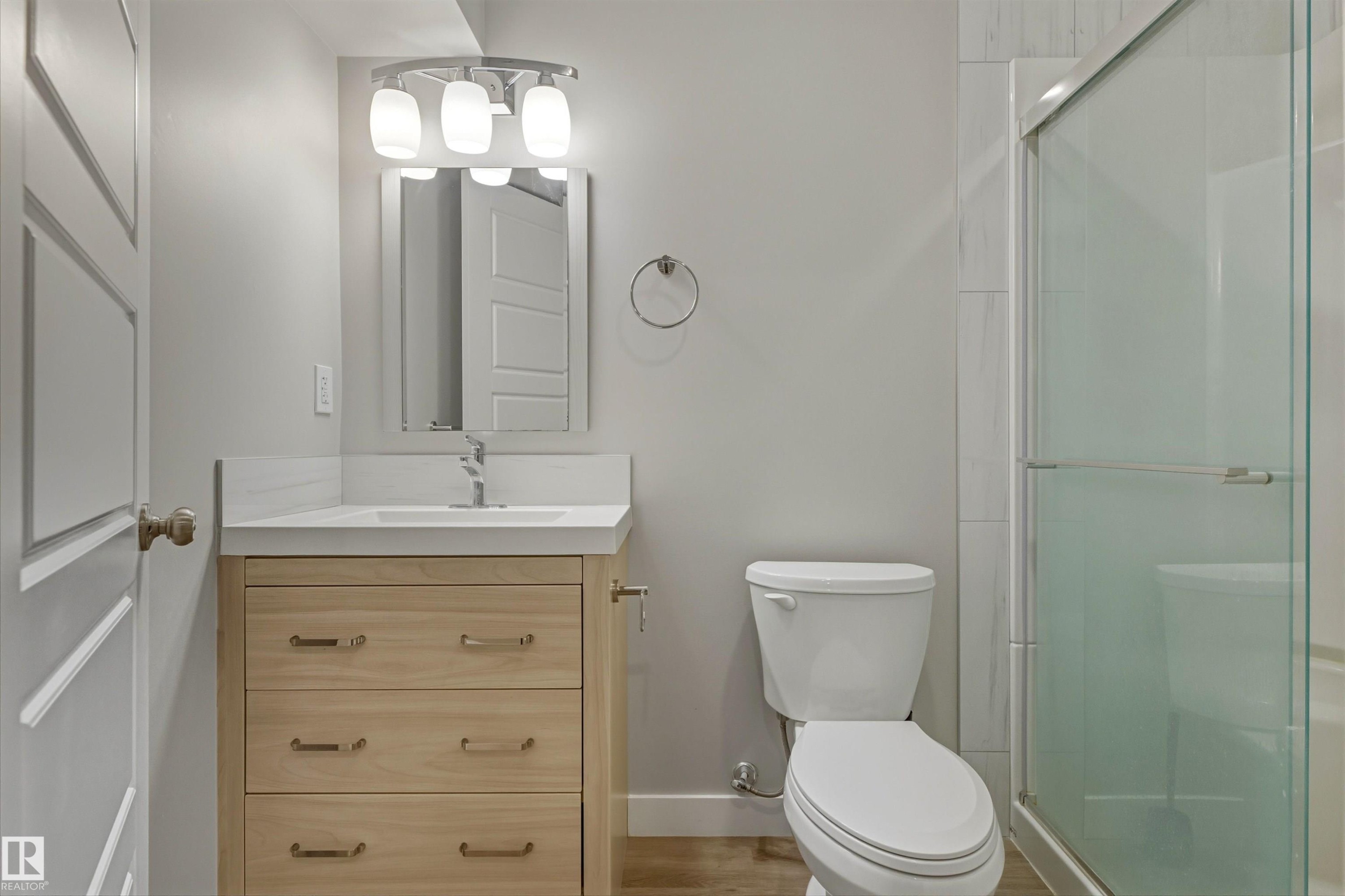1253 163 Street, Edmonton, AB - Indoor Photo Showing Bathroom