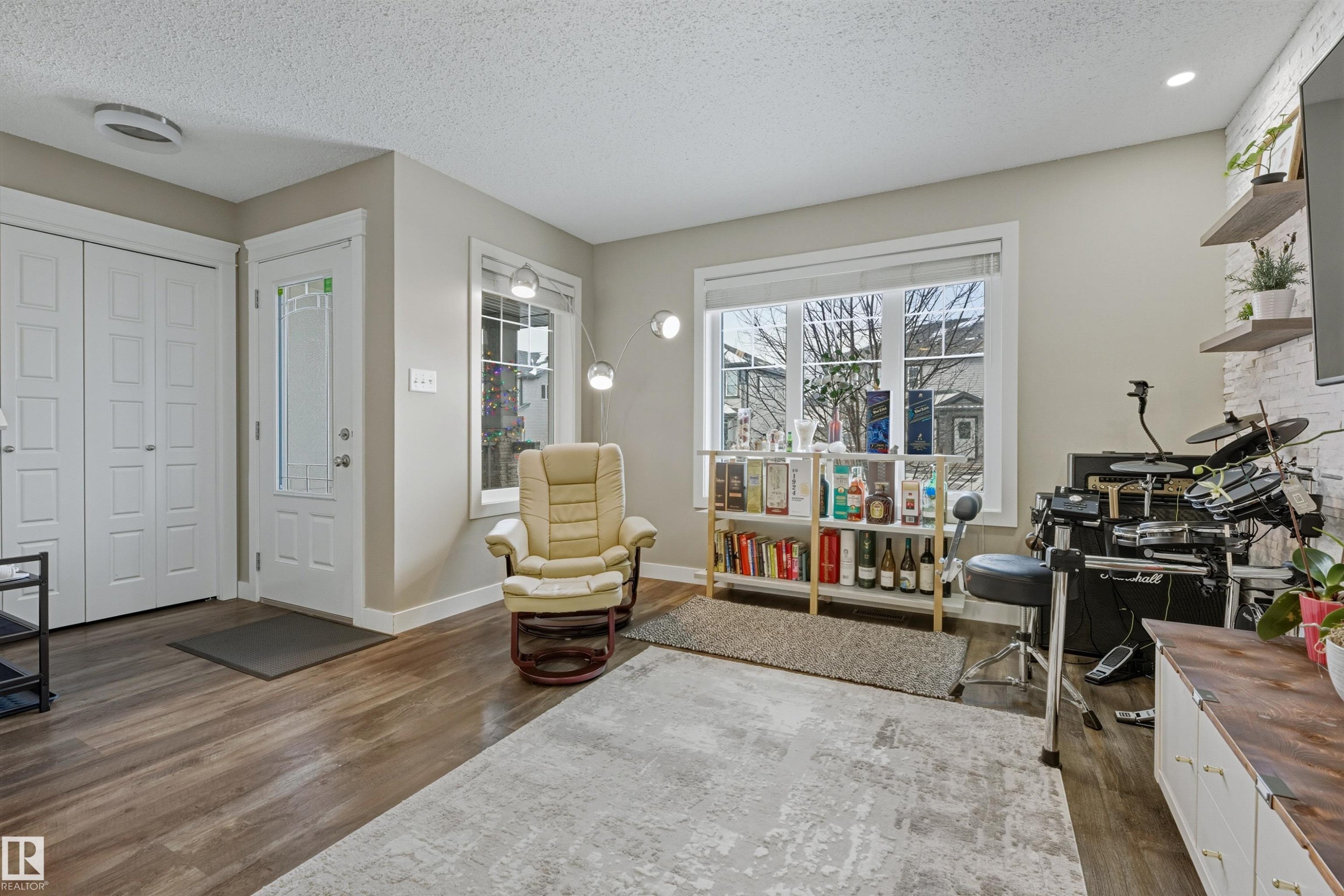 1253 163 Street, Edmonton, AB - Indoor