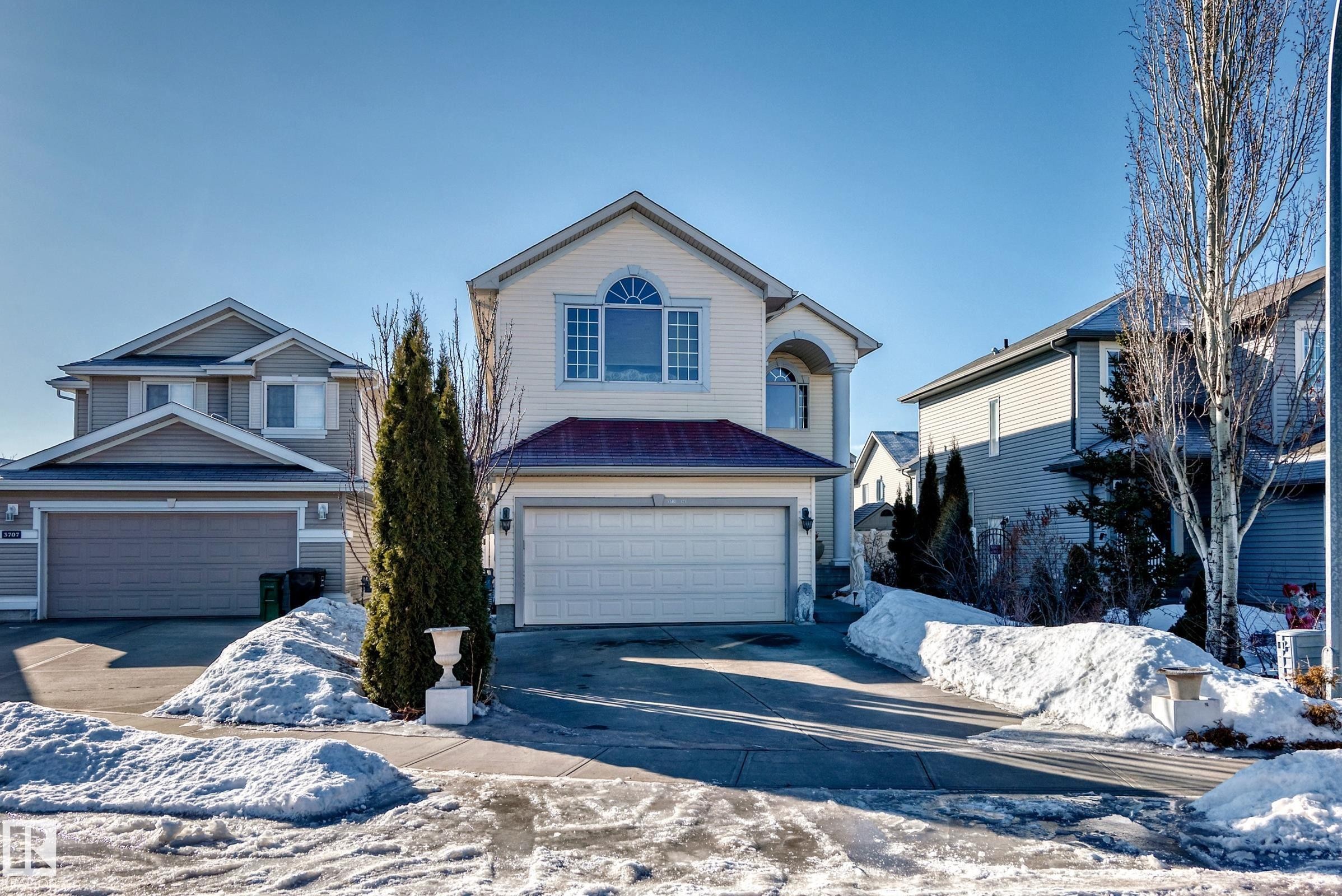 3711 163 Avenue, Edmonton, AB - Outdoor With Facade