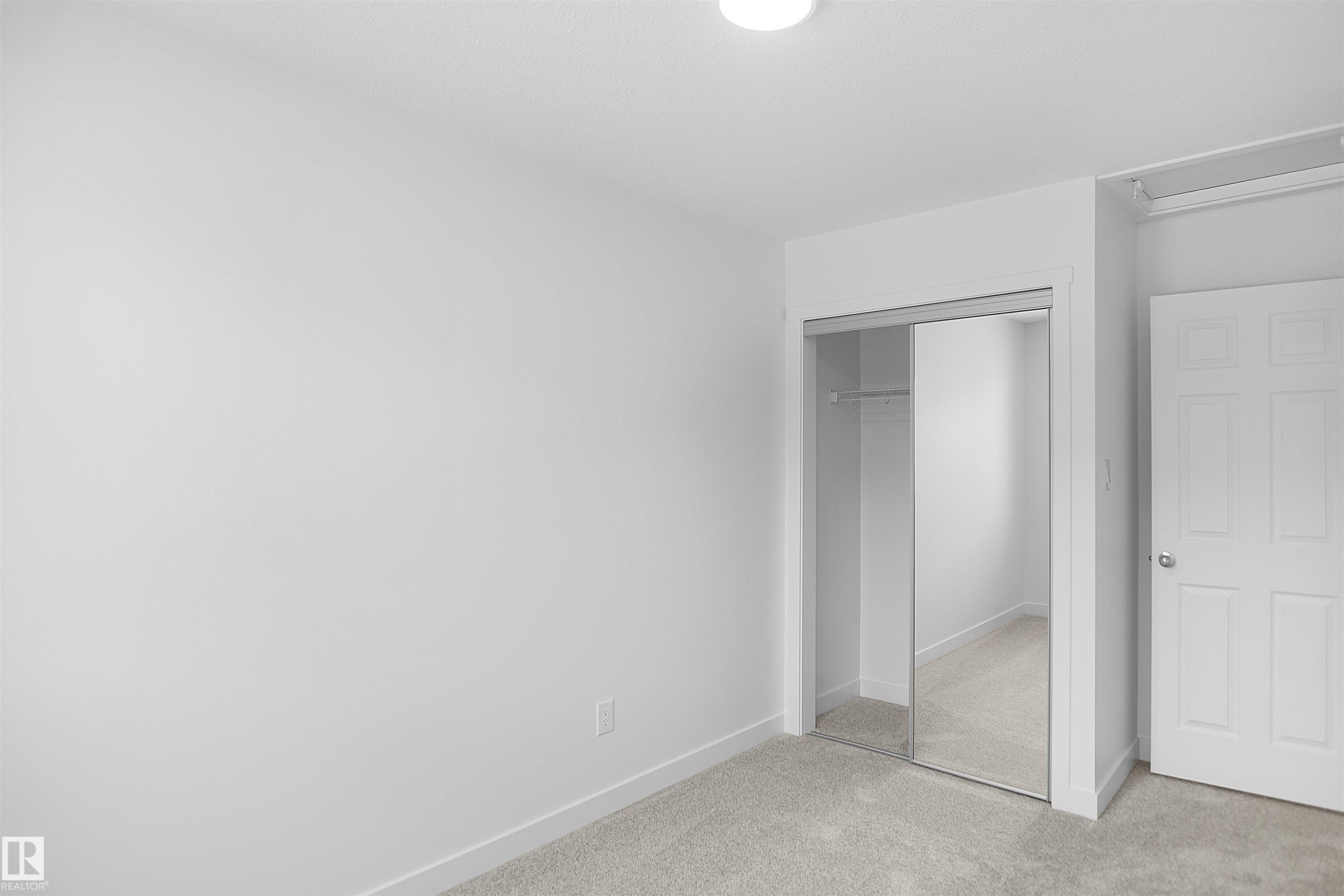 19451 22 Avenue, Edmonton, AB - Indoor Photo Showing Other Room