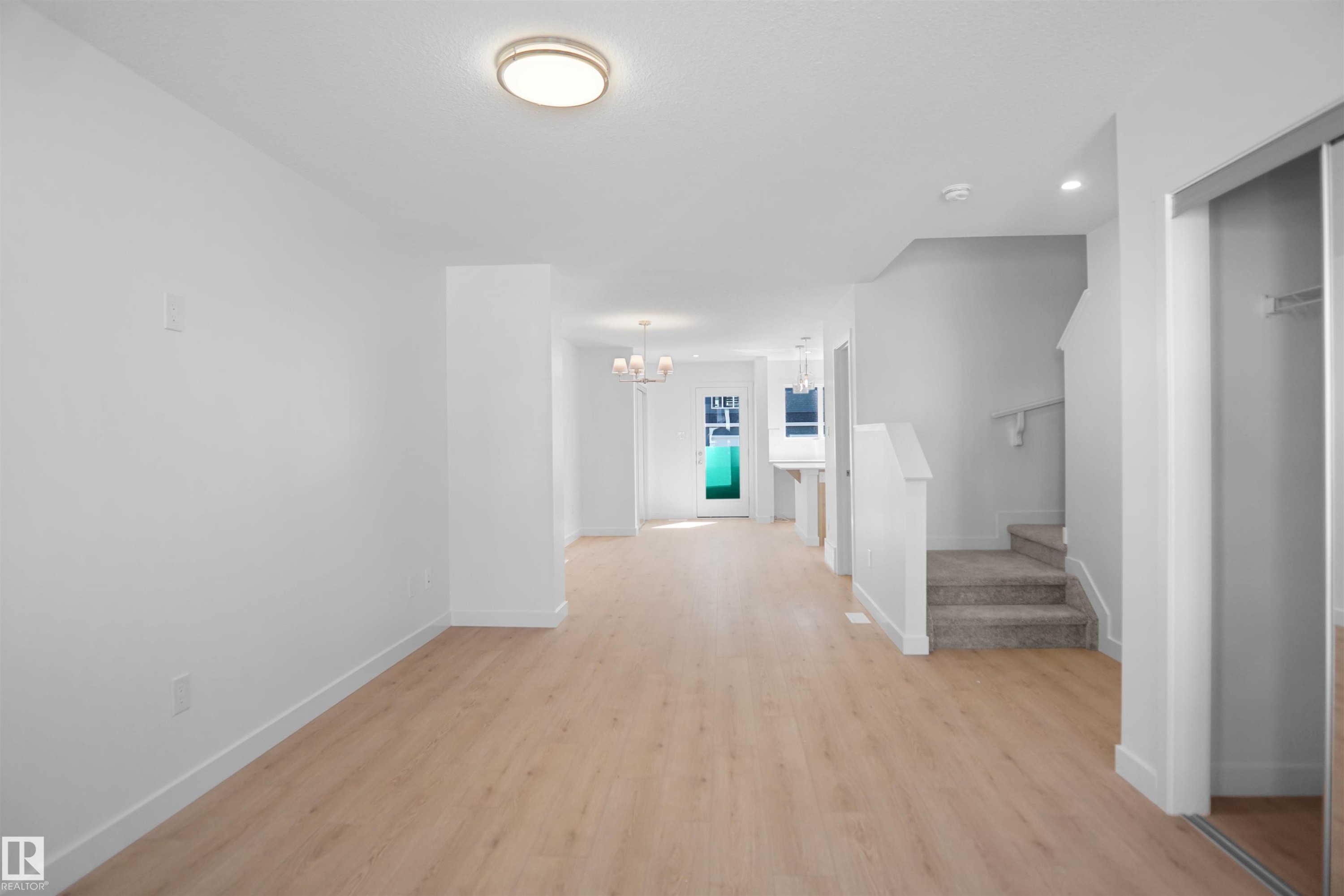 19451 22 Avenue, Edmonton, AB - Indoor Photo Showing Other Room