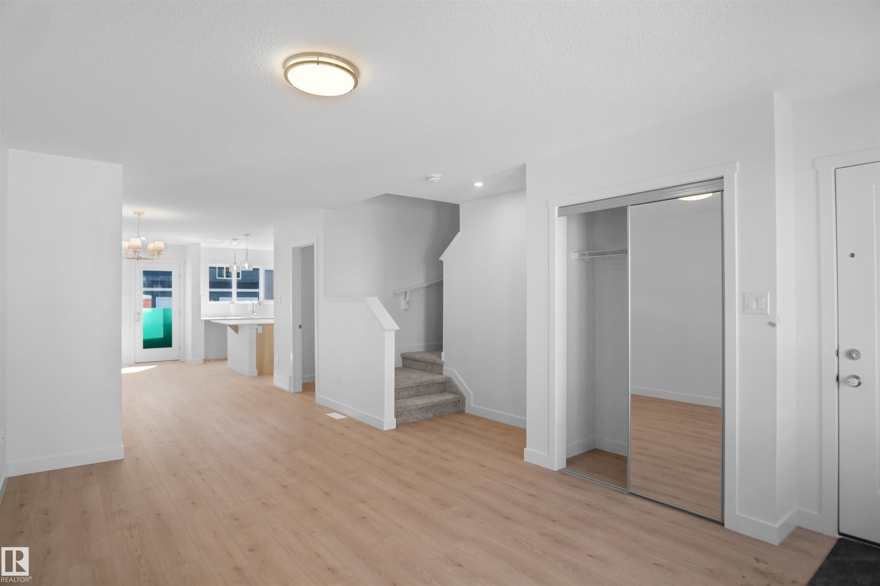 19451 22 Avenue, Edmonton, AB - Indoor Photo Showing Other Room