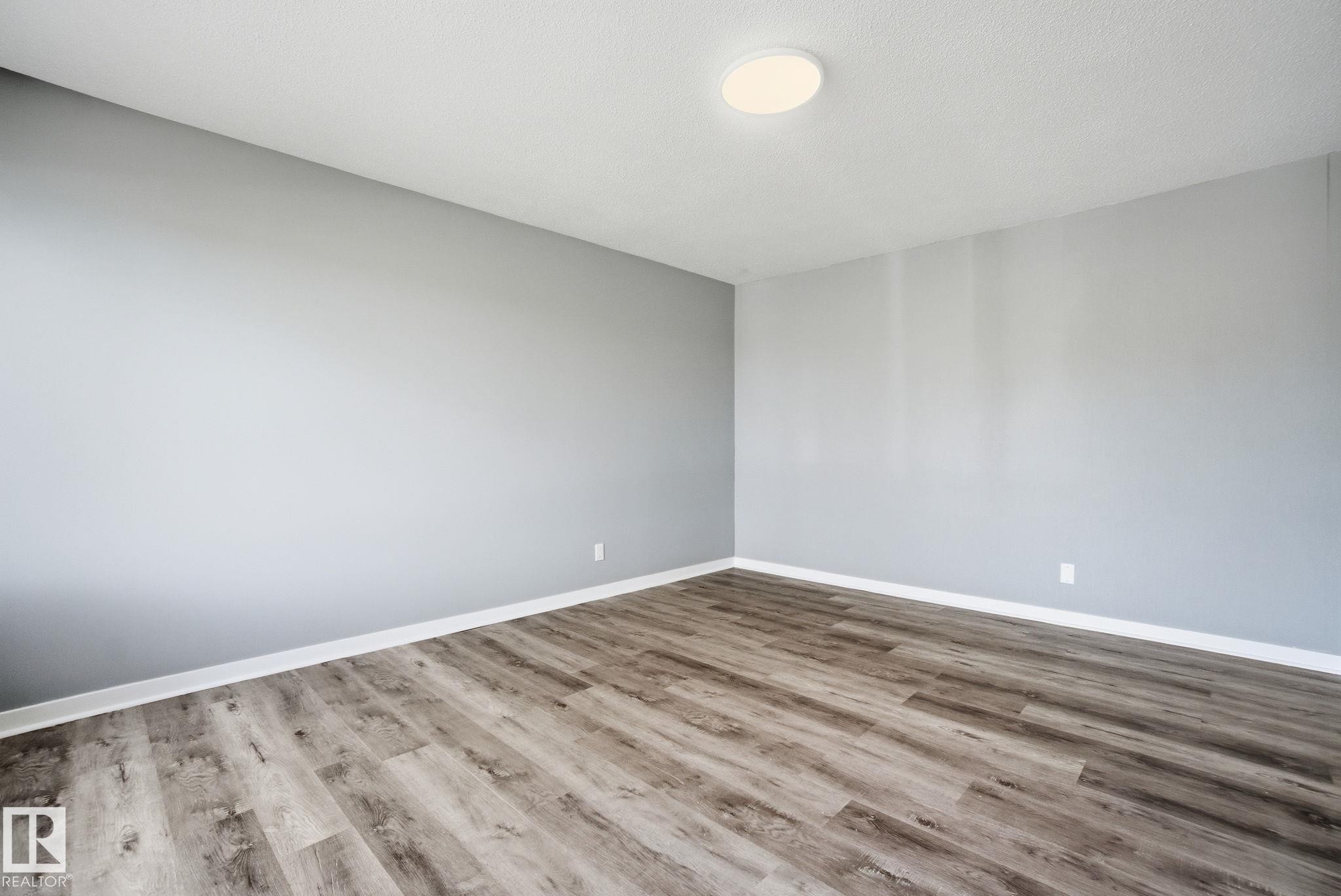 8117 132A Avenue, Edmonton, AB - Indoor Photo Showing Other Room
