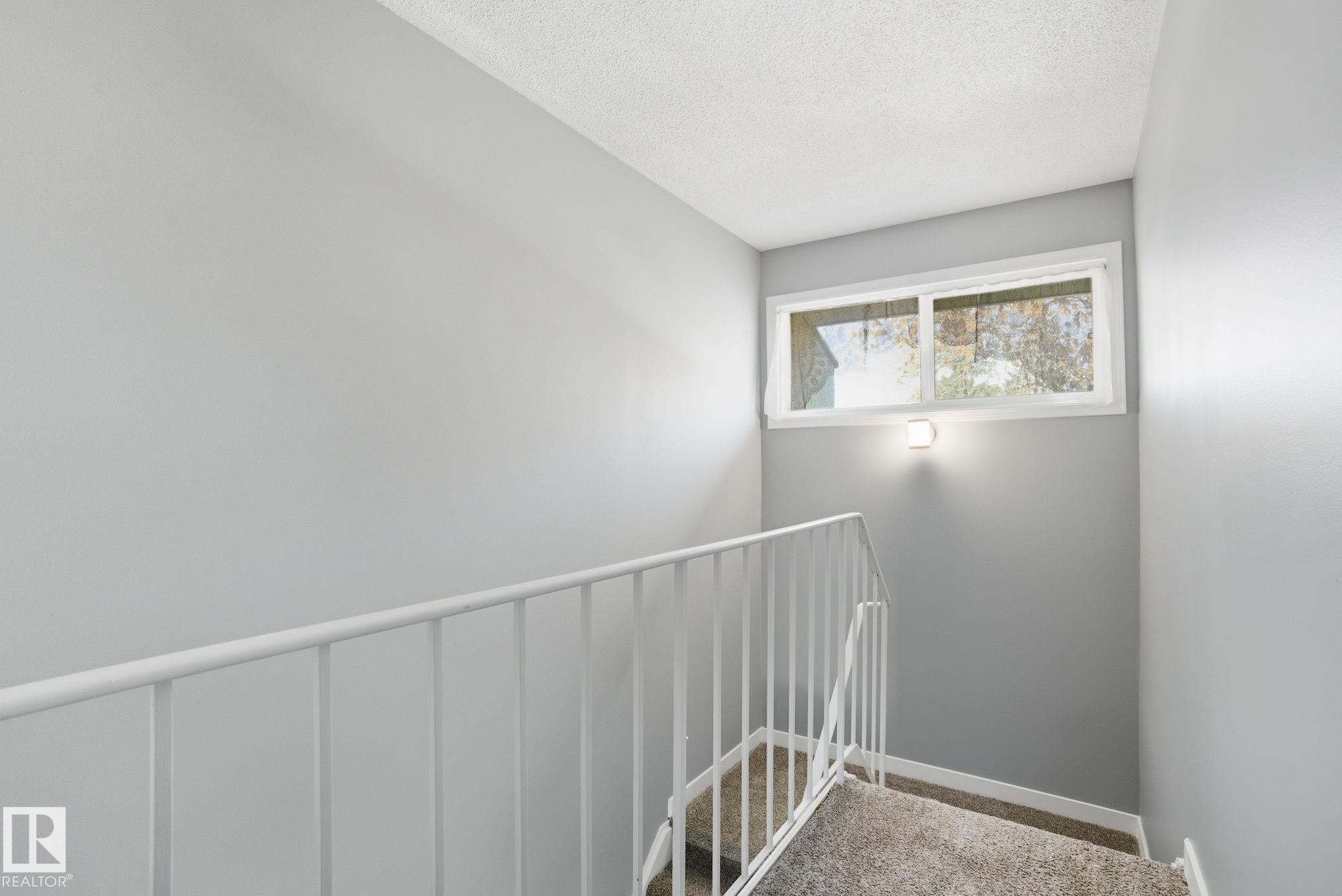 8117 132A Avenue, Edmonton, AB - Indoor Photo Showing Other Room
